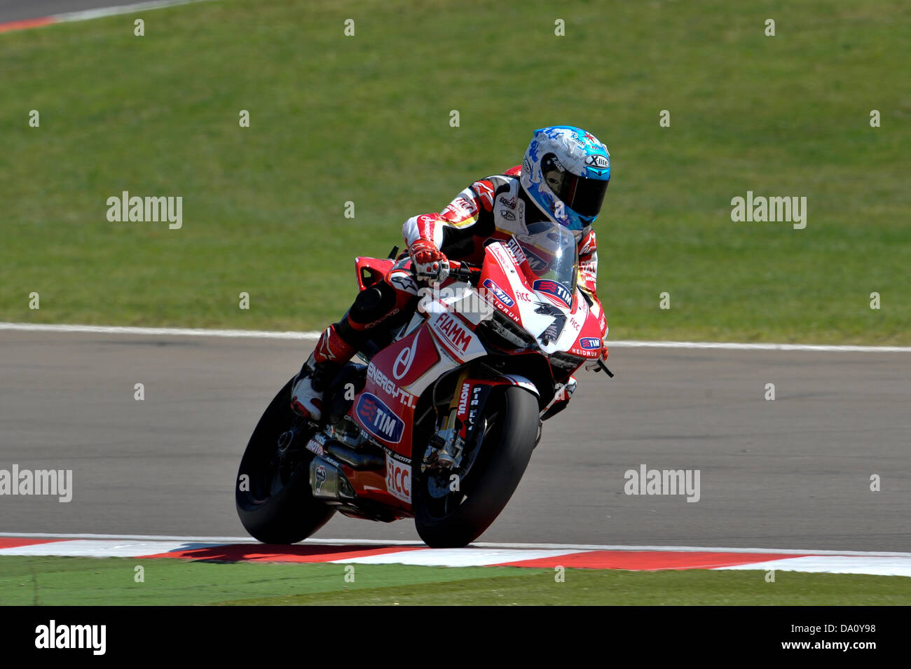 Imola, Italia. Il 30 giugno, 2013. Carlos Checa durante il Campionato del Mondo Superbike campionati da Imola. Credito: Gaetano Piazzolla/Alamy Live News Foto Stock