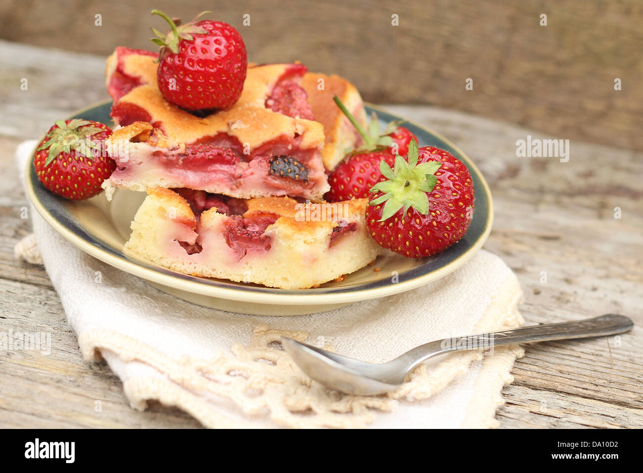 Freschi di forno la torta di fragole Foto Stock