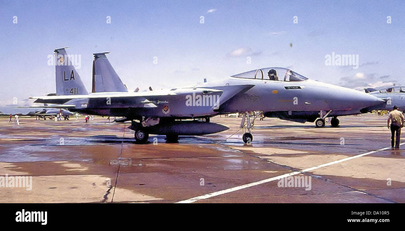 Il 555th Tactical Fighter Training Squadron utilizzò il McDonnell Douglas F-15A-11-MC Eagle, un bimotore da caccia per tutte le condizioni meteorologiche progettato per le missioni di superiorità aerea. L'F-15A servì come velivolo di addestramento e operativo per lo squadrone. Foto Stock