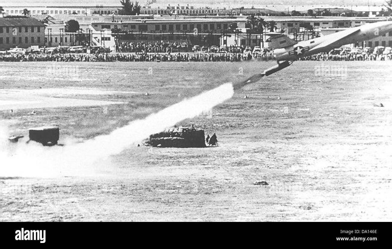 Pubblico di sparo di un B-61 MATADOR MISSILE a Patrick AFB - 20 Maggio 1956 Foto Stock