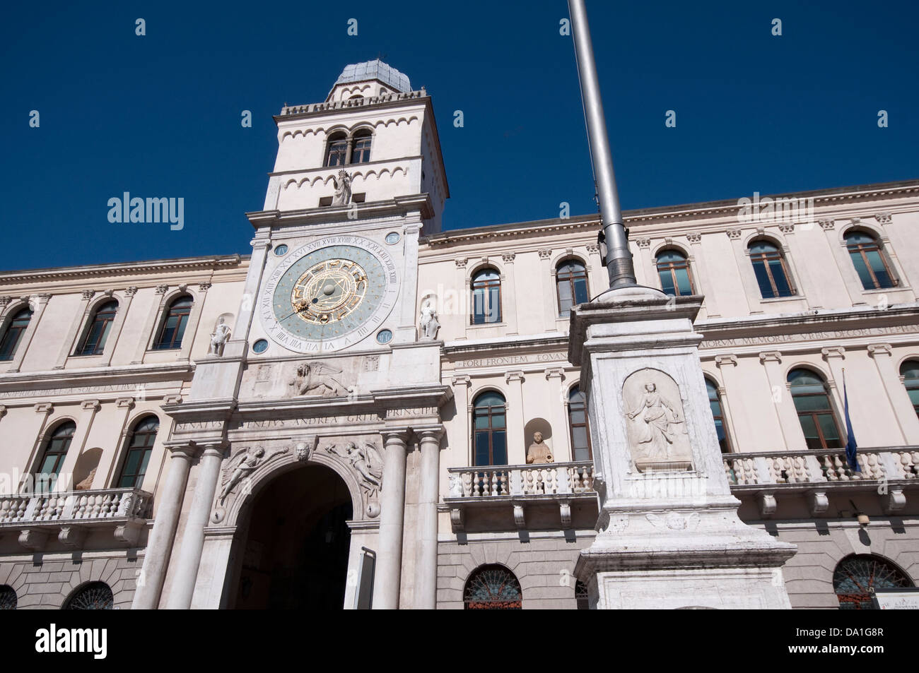 L'Italia, Veneto, Padova, Piazza Piazza dei Signori, il Palazzo del Capitano Palace, torre orologio astronomico Foto Stock