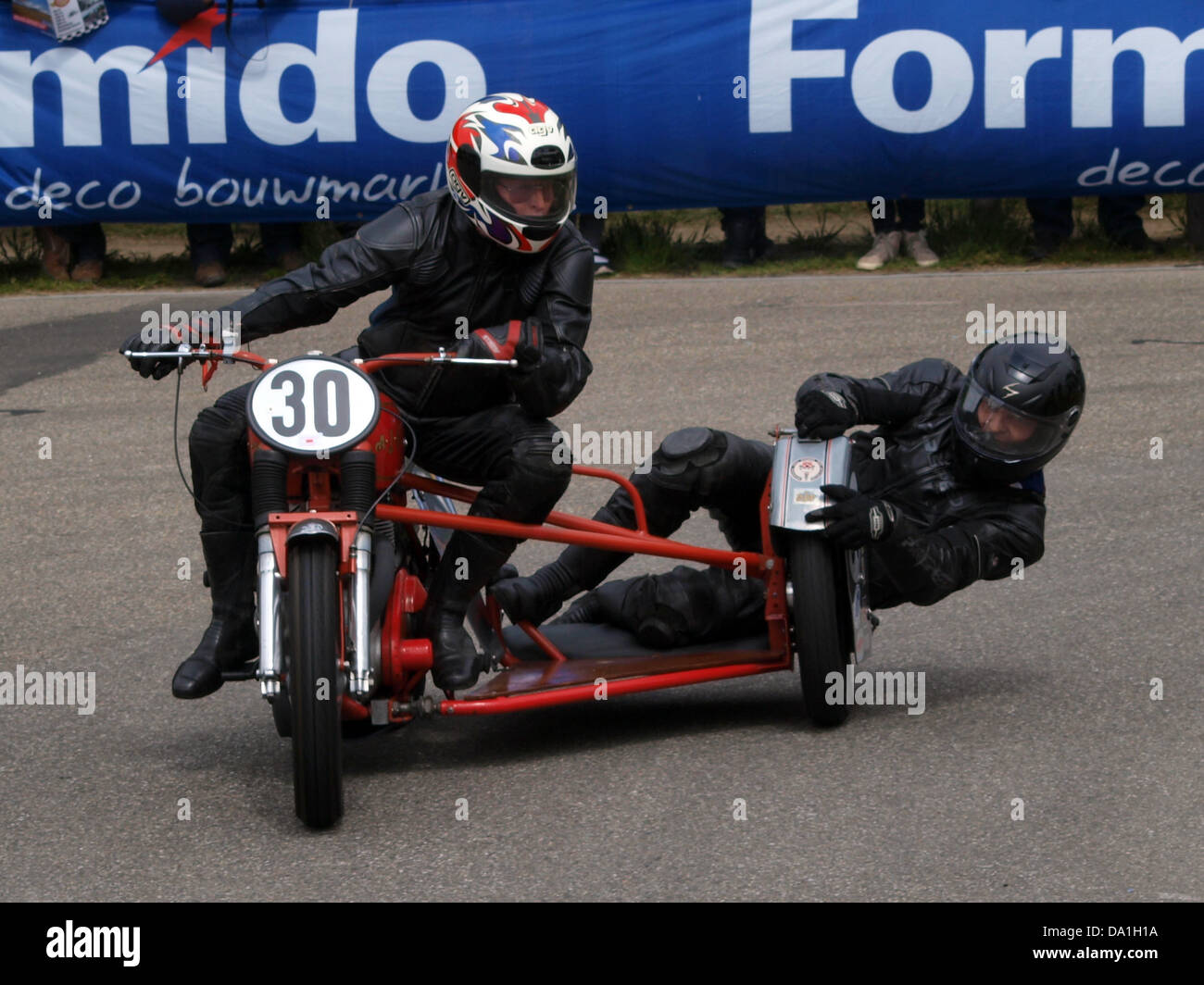 Questa immagine mostra la AJS No 38, una motocicletta storica. Nota per la sua ingegneria, la moto AJS divenne un modello iconico nella storia del motociclismo britannico all'inizio del XX secolo. Foto Stock