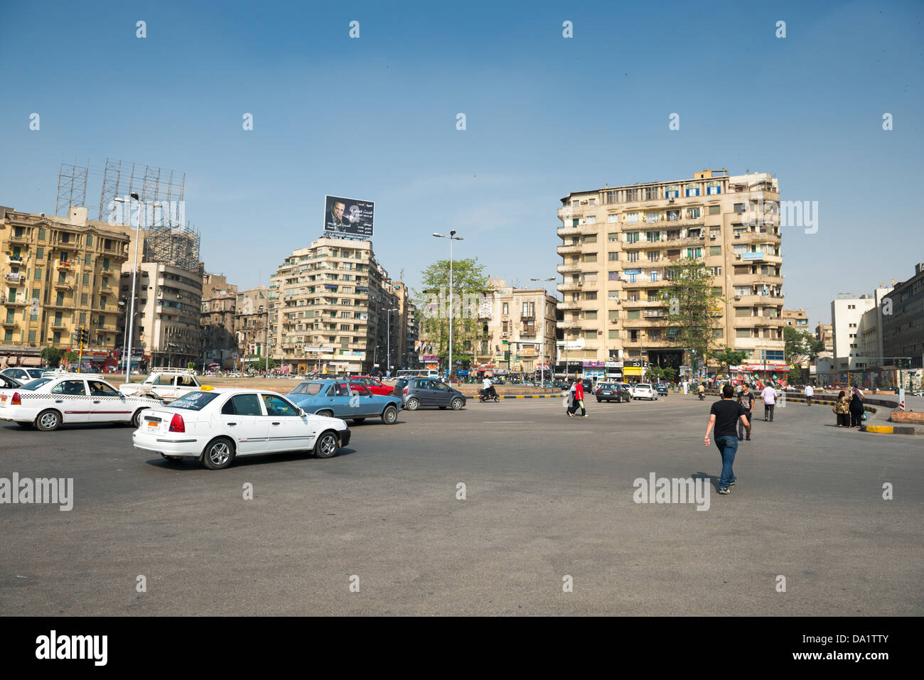 La famosa piazza Tahrir del Cairo in Egitto. Piazza Tahrir - posto ci migliaia di manifestanti hanno reso gli Egiziani rivolta nel 2011 Foto Stock