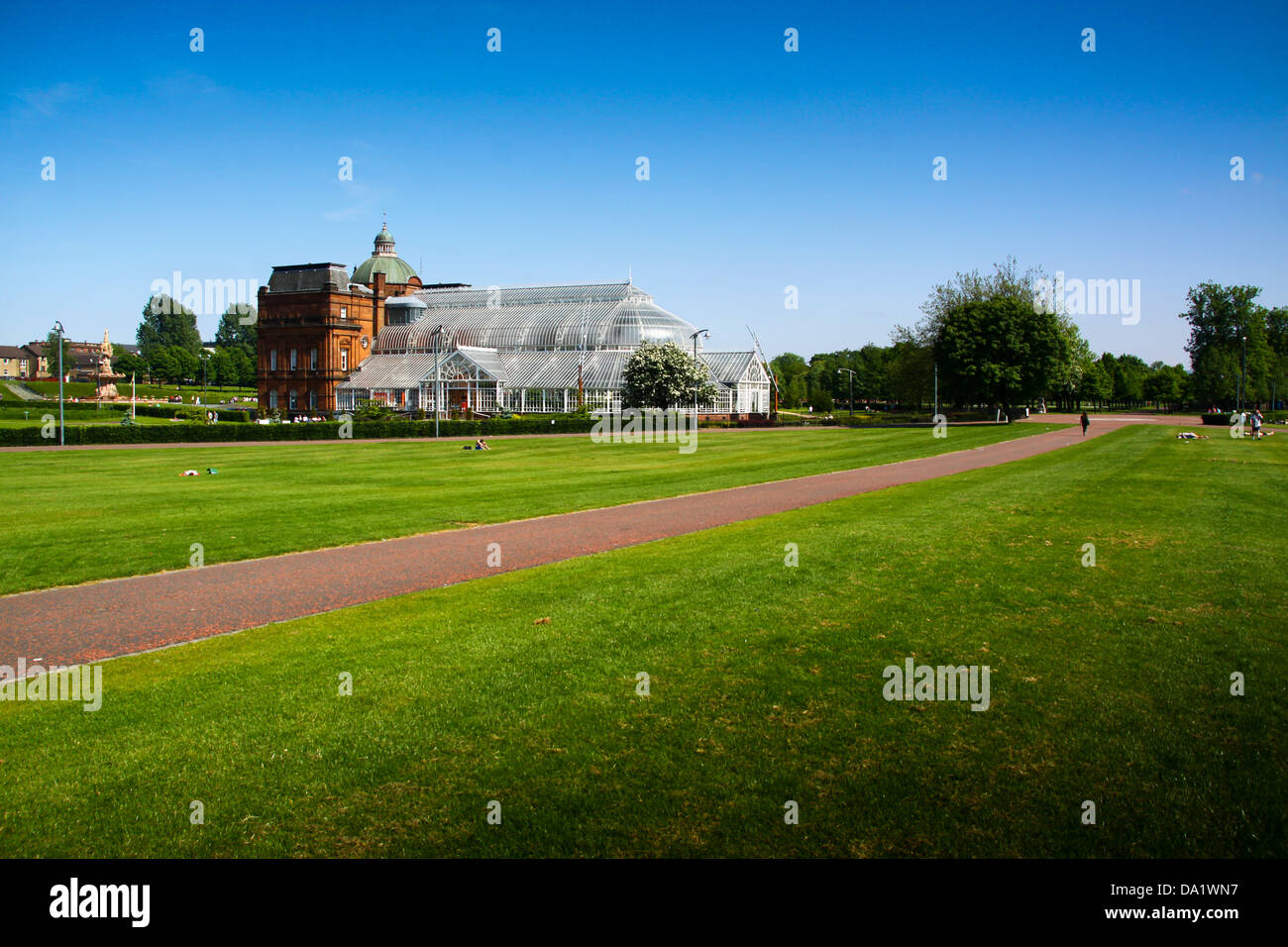 Palazzo del Popolo e Winter Gardens Glasgow Green Foto Stock