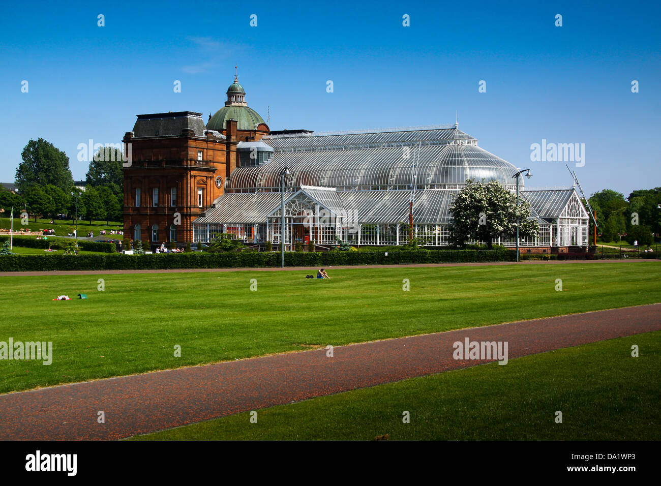 Palazzo del Popolo e Winter Gardens Glasgow Green Foto Stock