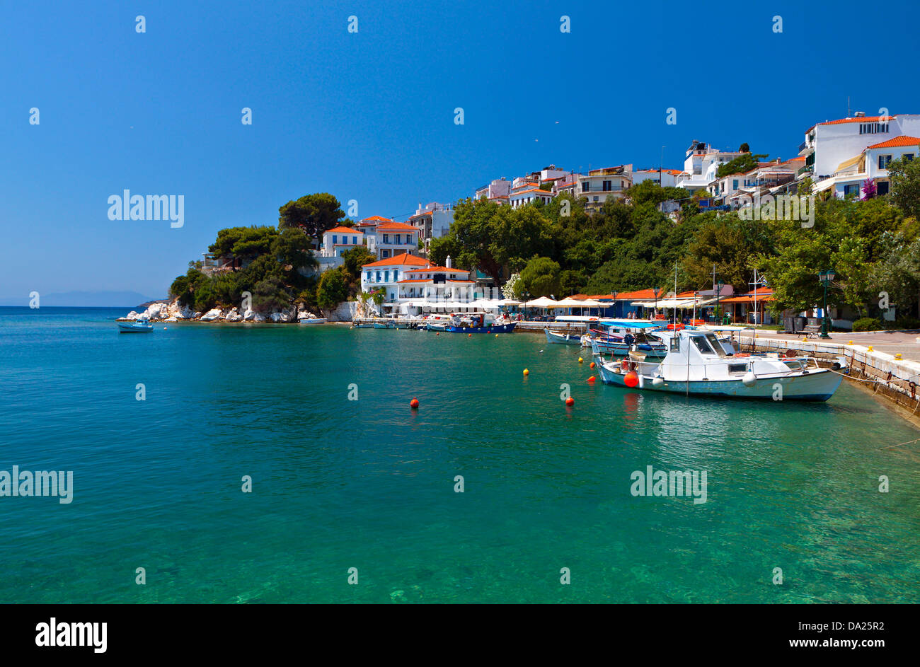 Isola di Skiathos in Grecia. Vista del porto vecchio. Foto Stock