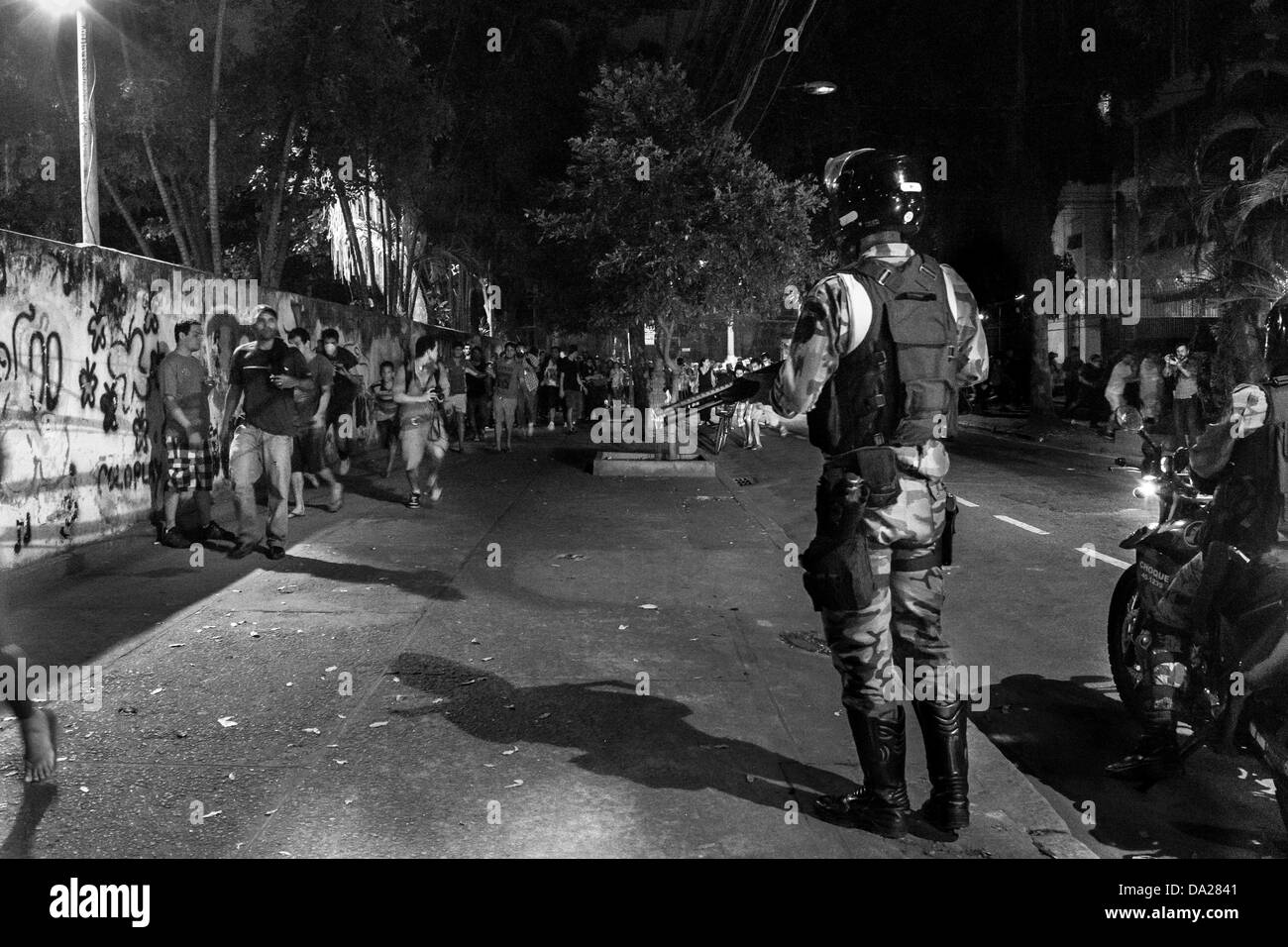 La polizia militare in segno di protesta durante la FIFA Confederations Cup 2013 a Rio de Janeiro Foto Stock