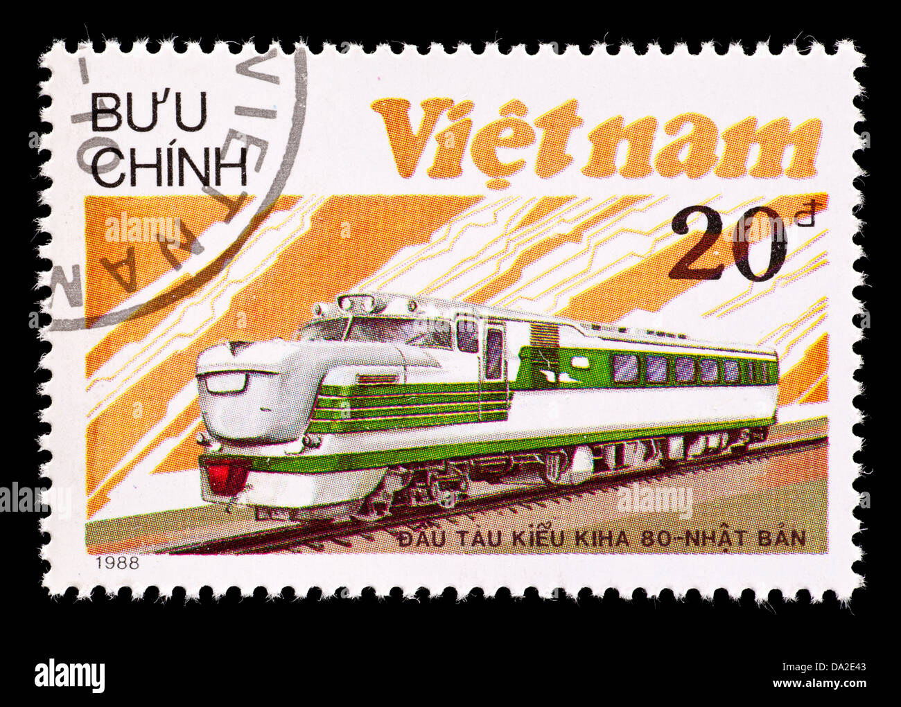 Francobollo dal Vietnam raffigurante il Kiha 80 treno motore dal Giappone. Foto Stock