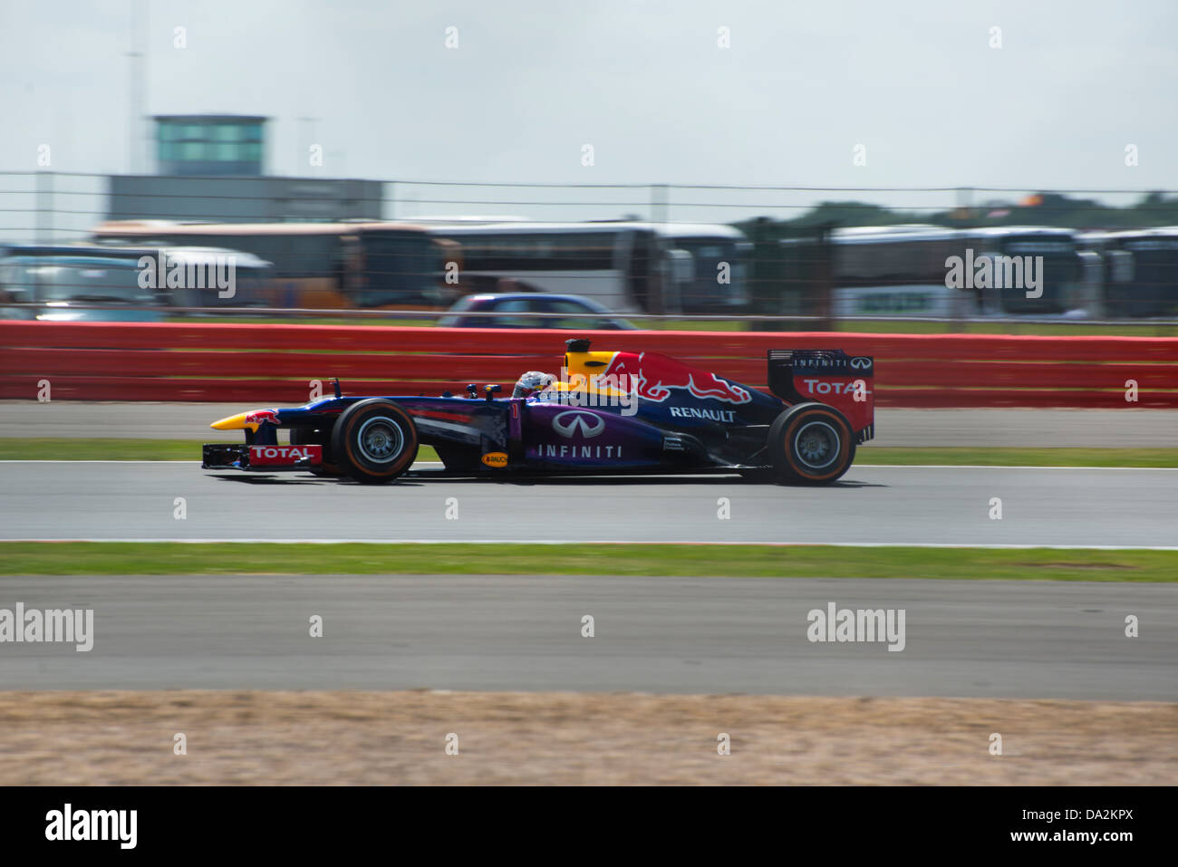 Sebastian Vettel racing in British Grand Prix 2013 Foto Stock