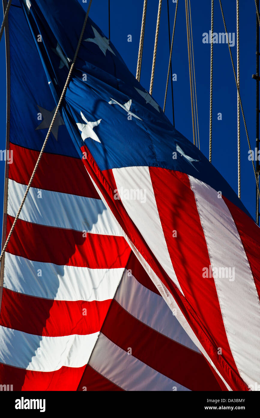 Stati Uniti d'America bandiera in navi armamento Foto Stock