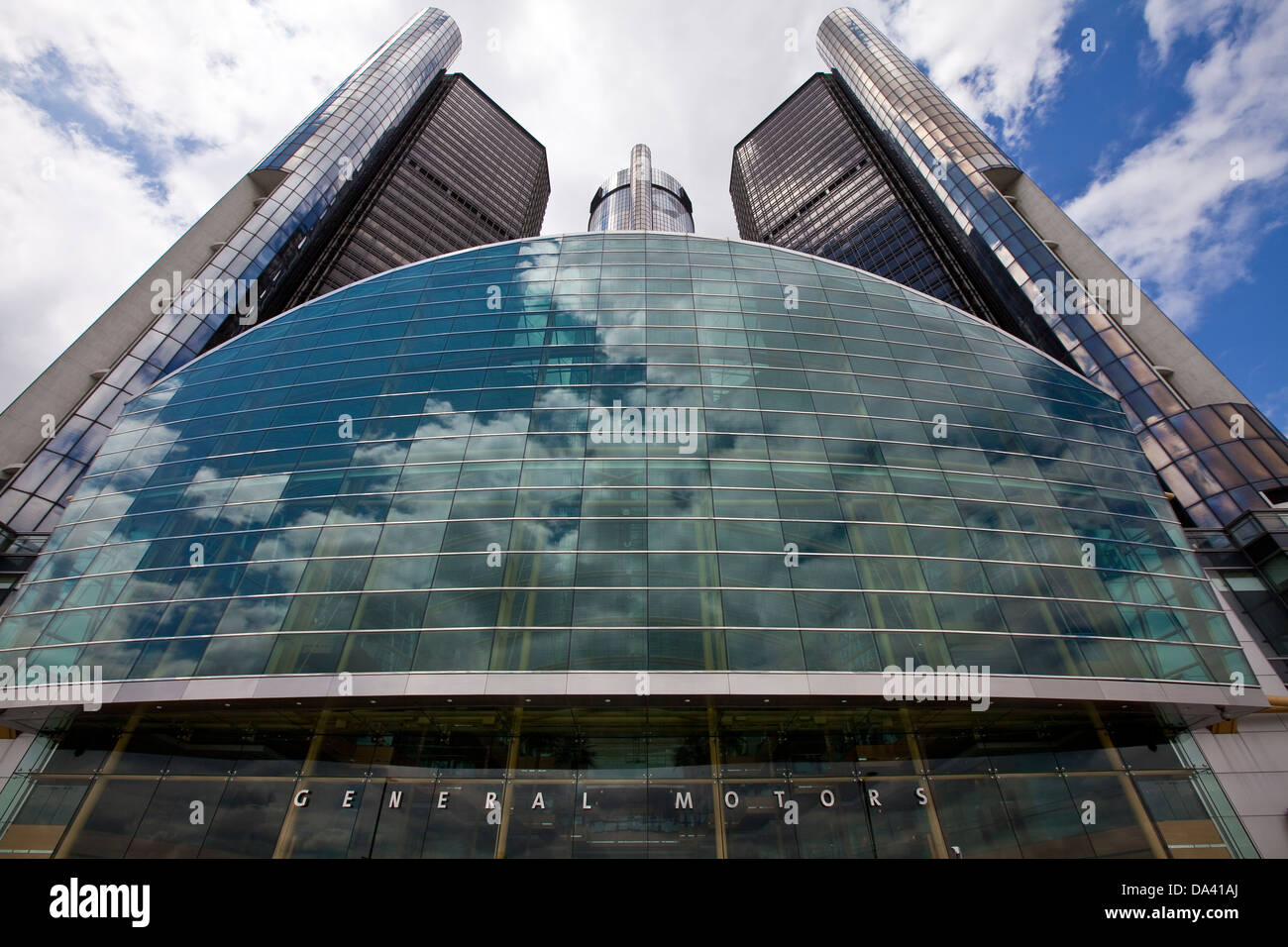 General Motors la sede aziendale è visto a Detroit nel centro del Rinascimento Foto Stock