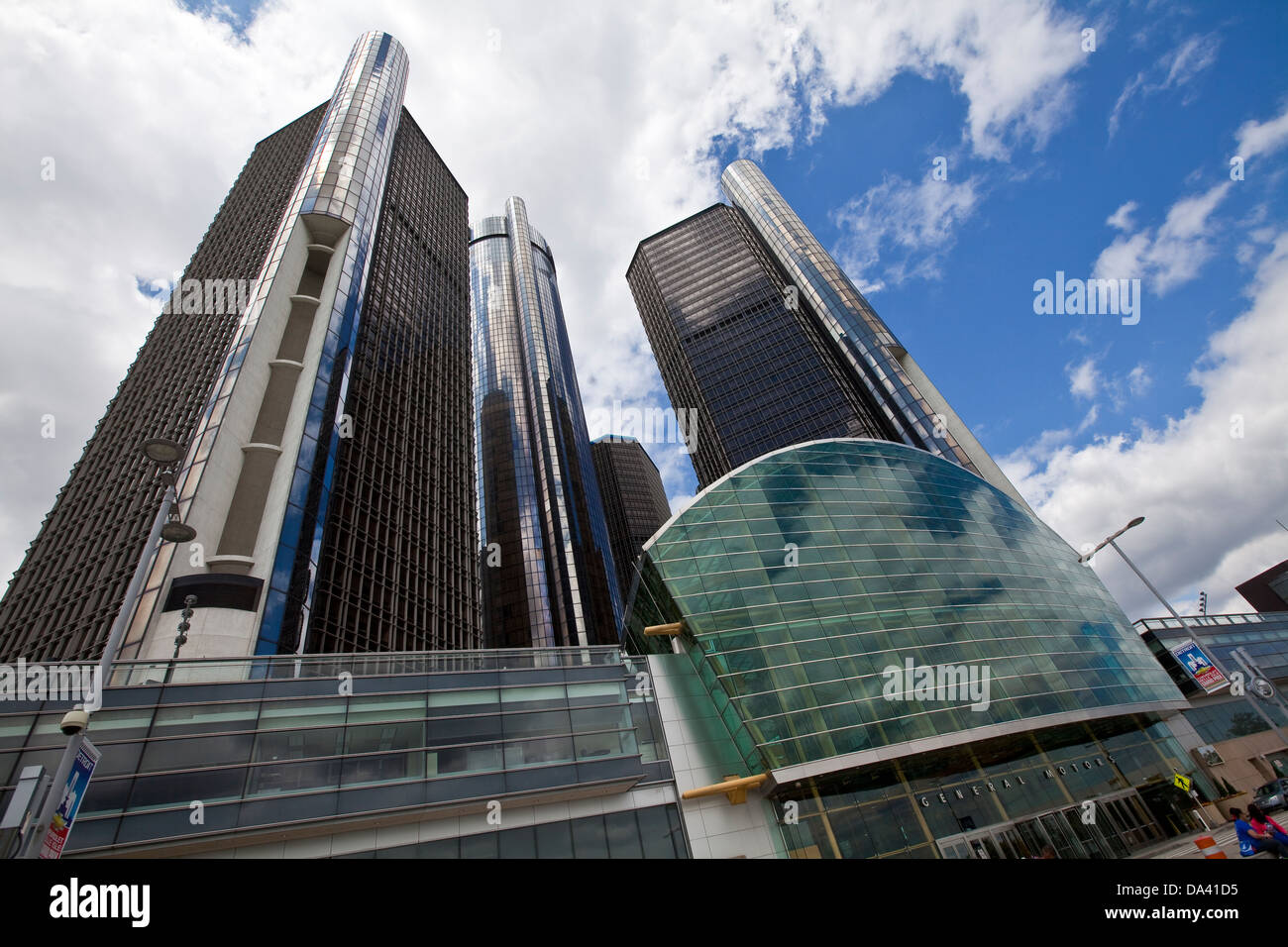 General Motors la sede aziendale è visto a Detroit nel centro del Rinascimento Foto Stock