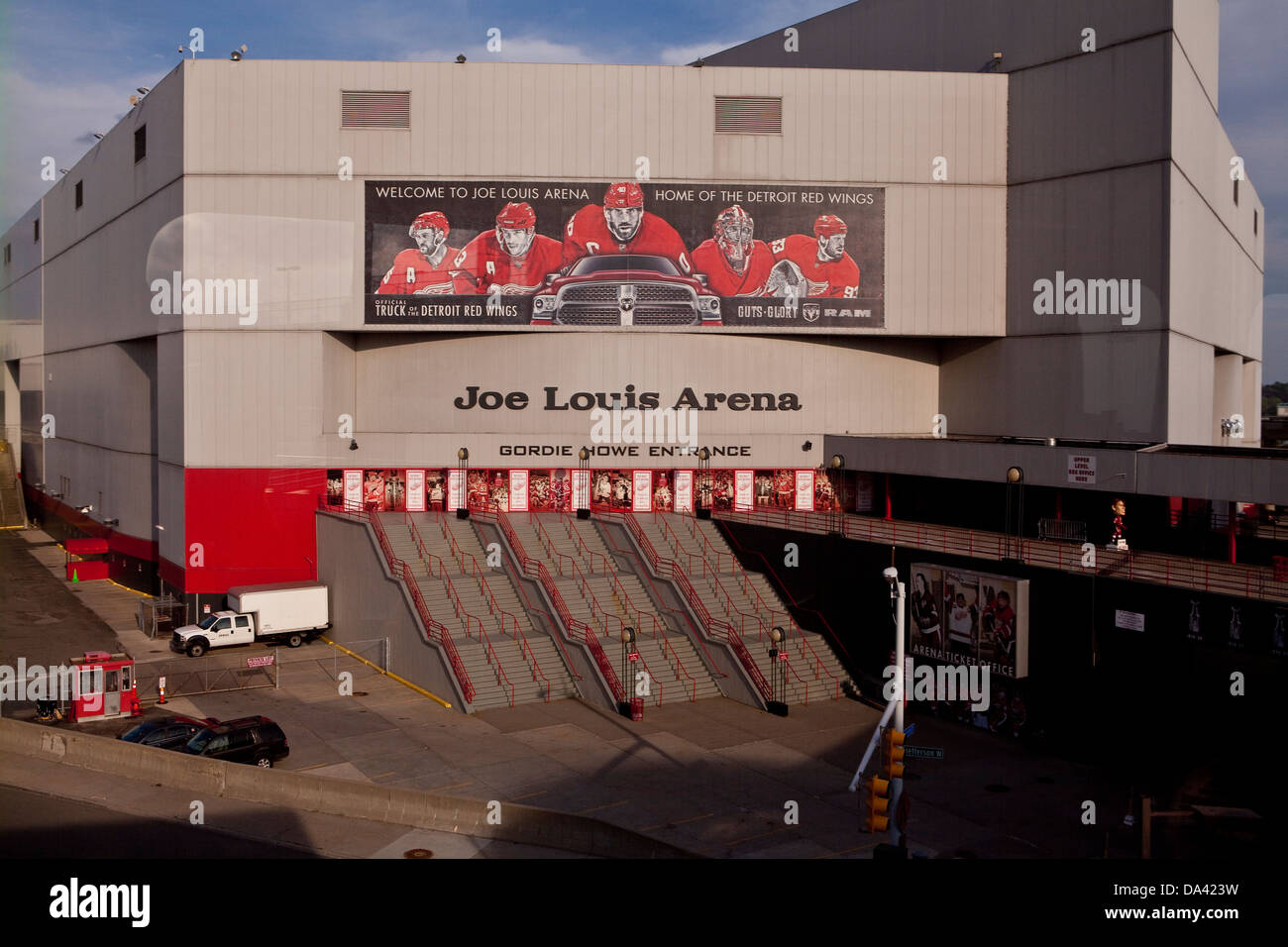 Il Gordie Howe ingresso della Joe Louis Arena è visto a Detroit (MI) Foto Stock