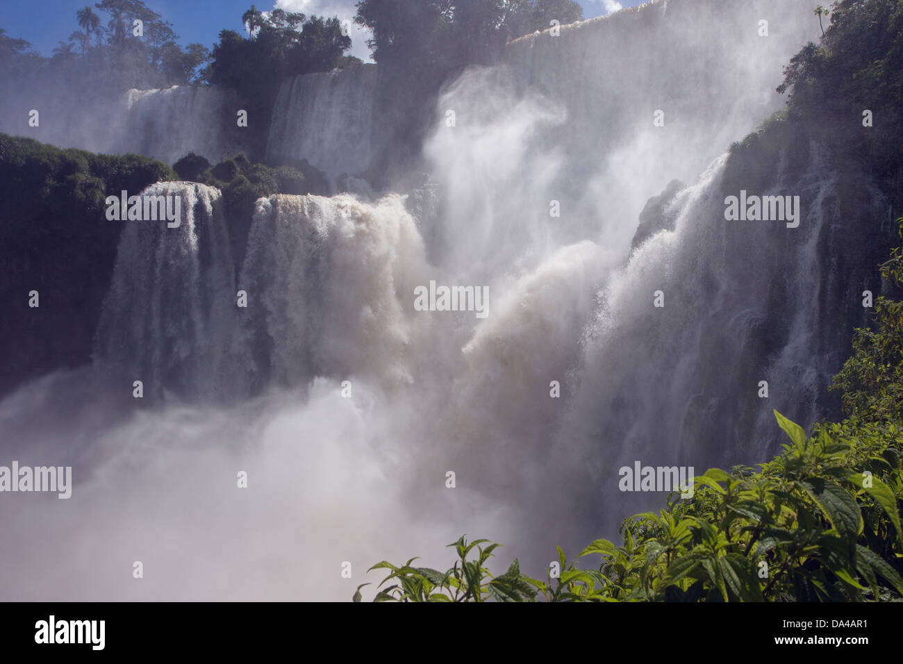 Cascate di Iguazu, il lato della gola del diavolo Foto Stock