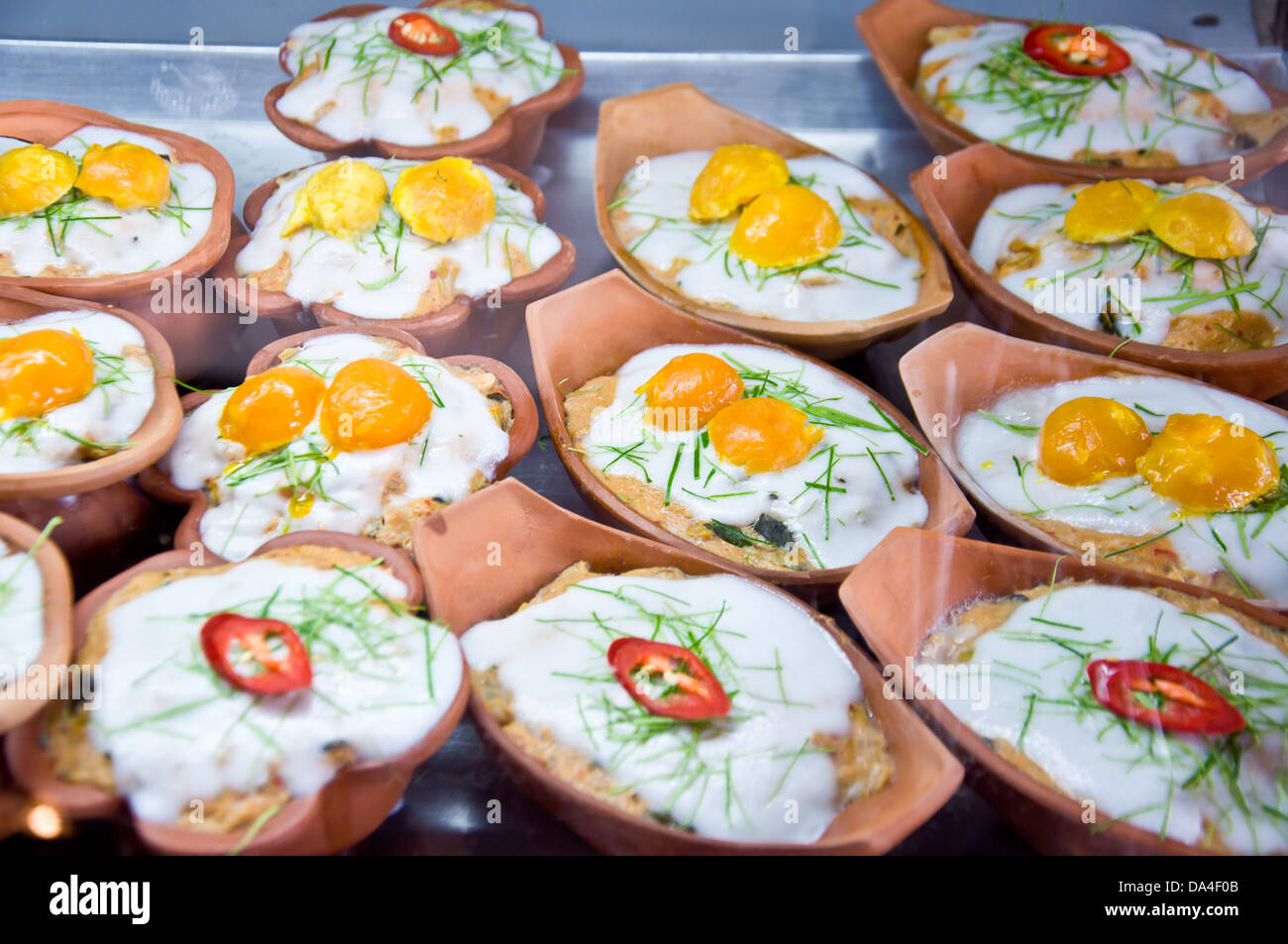 Delizioso cibo tailandese HORMOK chiamata da pesce e ingrediente piccante Foto Stock