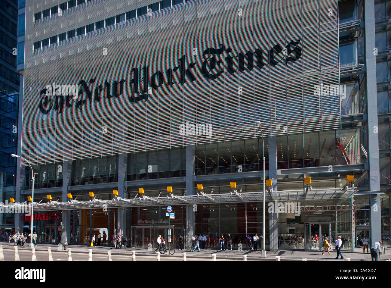 NEW YORK TIMES SEGNO (© EDWARD BENGUIAT 1967) NEW YORK TIMES EDIFICIO (© RENZO PIANO 2007) OTTAVO AVENUE MIDTOWN MANHATTAN NEW YORK STATI UNITI Foto Stock