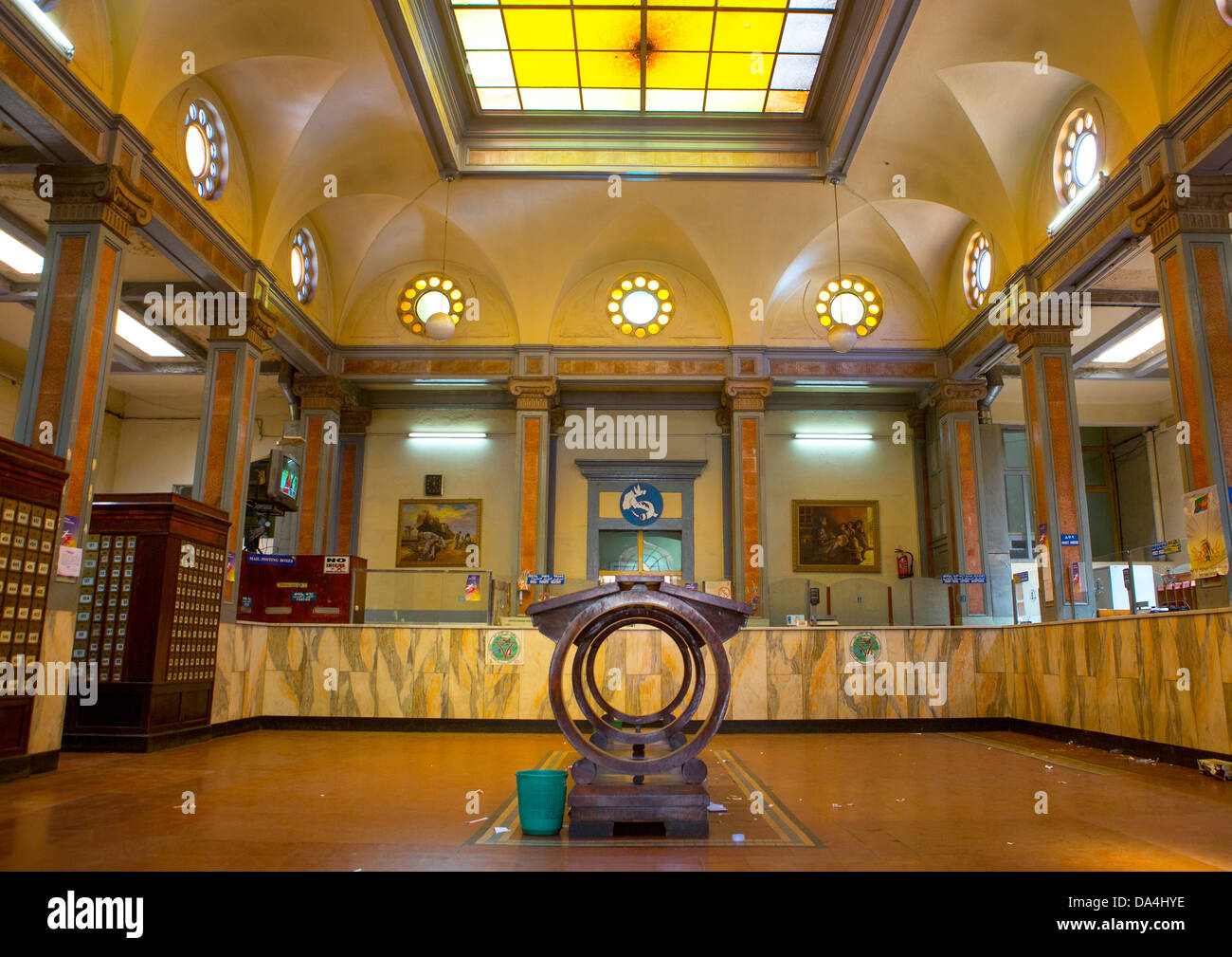 central-post-office-asmara-eritrea-da4hy