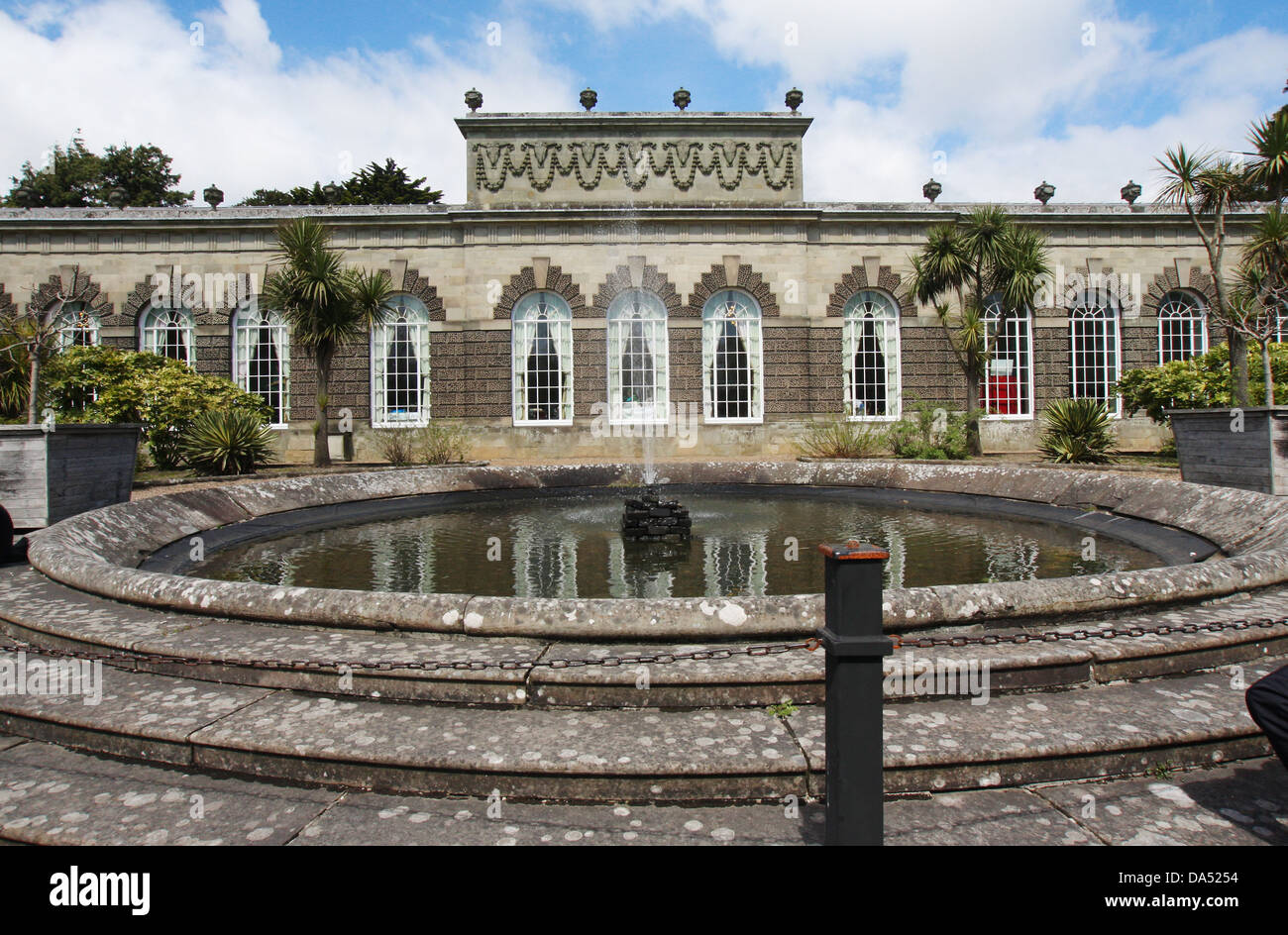 L'Orangerie del XVIII secolo a Margam Park country park, Port Talbot, Wales, Regno Unito. Foto Stock