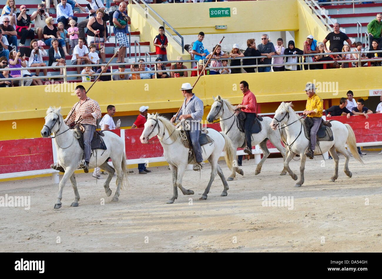 Di Saintes-Maries-de-la-Mer è una posizione unica, conservate e ancora selvaggia, che offre molto di più che solo i piaceri della spiaggia. Foto Stock