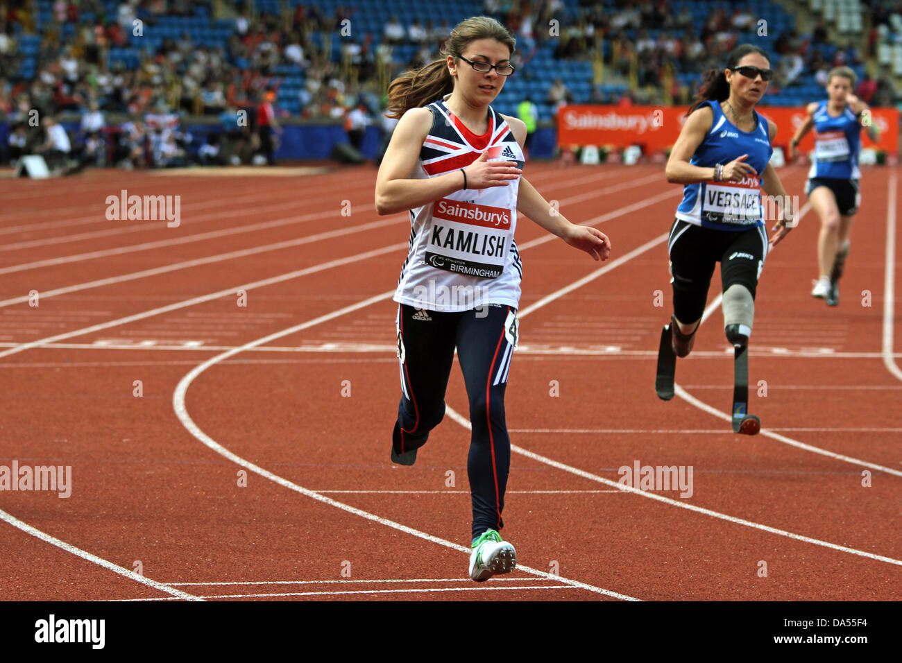 Sophie Kamlish (GB) vince la womens T43-T46 100 metri al Sainsbury's IPC Atletica Grand Prix finale in Birmingham 2013. Foto Stock