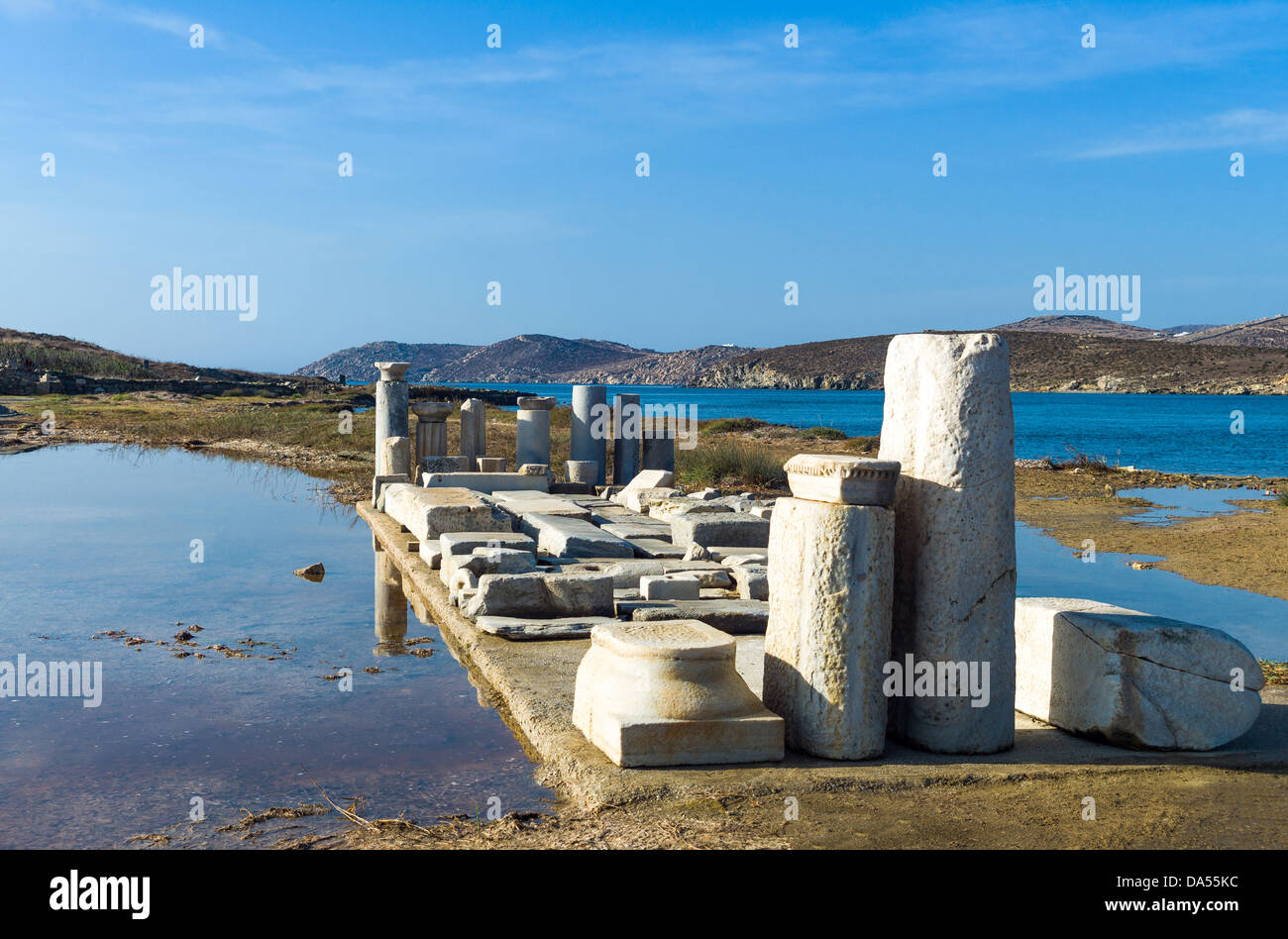 Europa Grecia, Delos, vista del porto dal sito archeologico Foto Stock