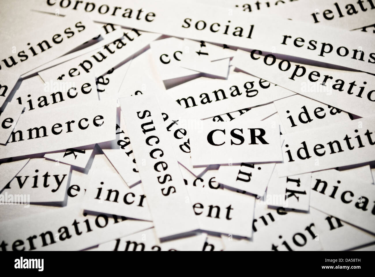 CSR o responsabilità sociale delle imprese. Concetto di taglio-fuori parole correlate con le attività. Foto Stock