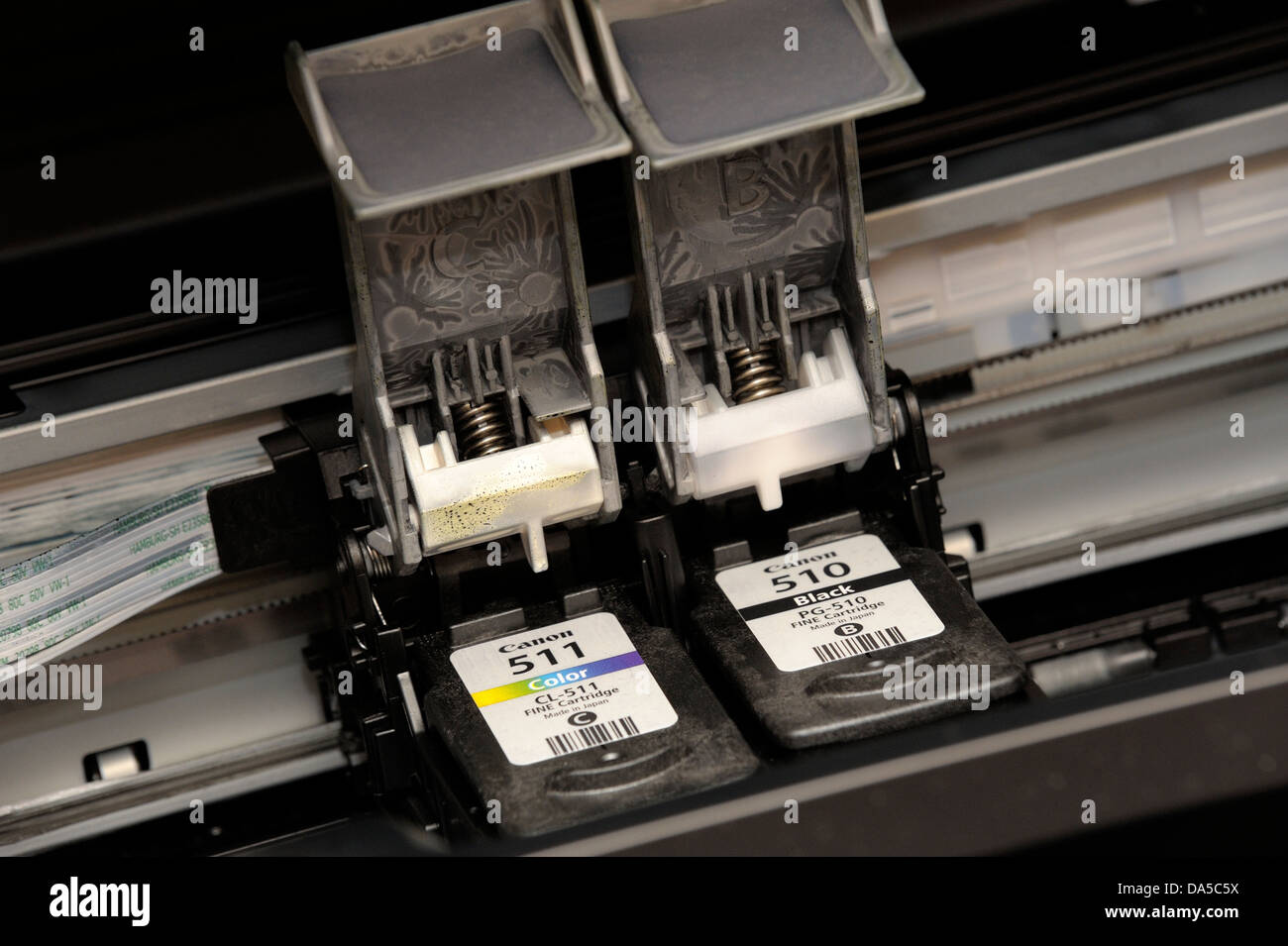 Cartucce di inchiostro per stampante all'interno del carrello della stampante Foto Stock