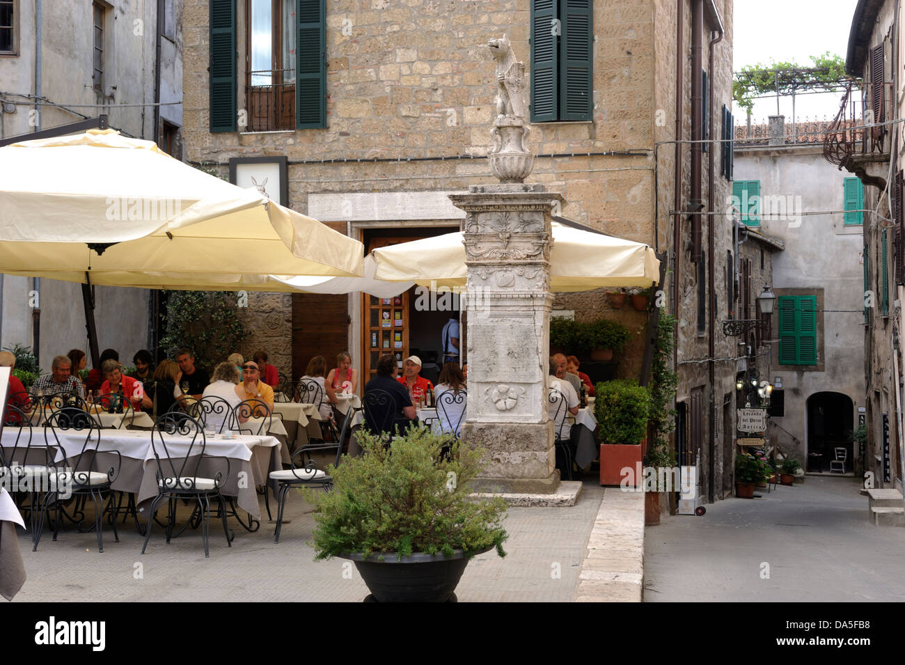 Italia, Toscana, Pitigliano, ristorante Foto Stock