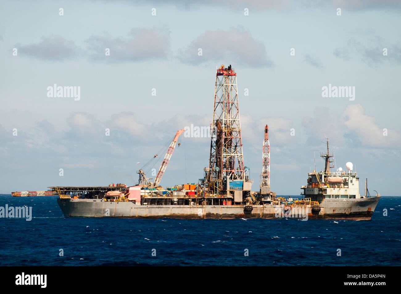 Sc Lancer acqua profonda nave di perforazione offshore, Rio de Janeiro, campi bacino, Brasile, lavorando per Petrobras. Foto Stock