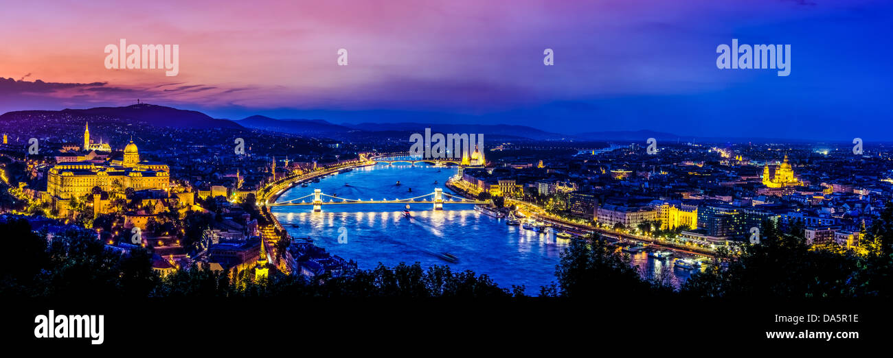 Vista panoramica su Budapest al tramonto Foto Stock