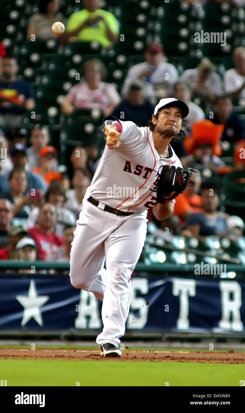 Houston, Texas, Stati Uniti d'America. 4 Luglio, 2013. Lug 04 2013: Houston Astros infielder Brett Wallace #29 getta una schierata sfera alla prima base durante la MLB baseball gioco tra Houston Astros e il Tampa Bay Rays dal Minute Maid Park a Houston, TX. Credito: csm/Alamy Live News Foto Stock