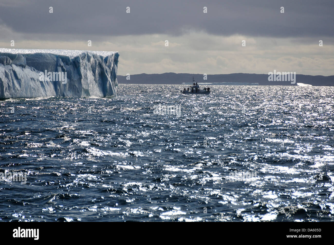 Tour in barca, iceberg, instabile, mare, Iceberg Tour, Twillingate, Terranova, Canada, ghiaccio, flottante, Foto Stock