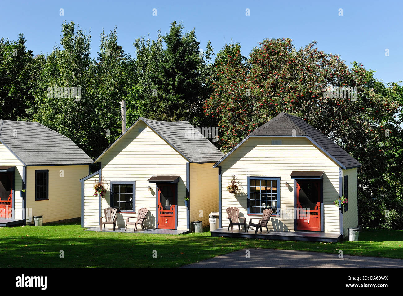 Cabine, Canada, Motel, Rimouski, granaio, case coloniche, orizzontale, case, rosso, porta, piccole, Quebec, Foto Stock