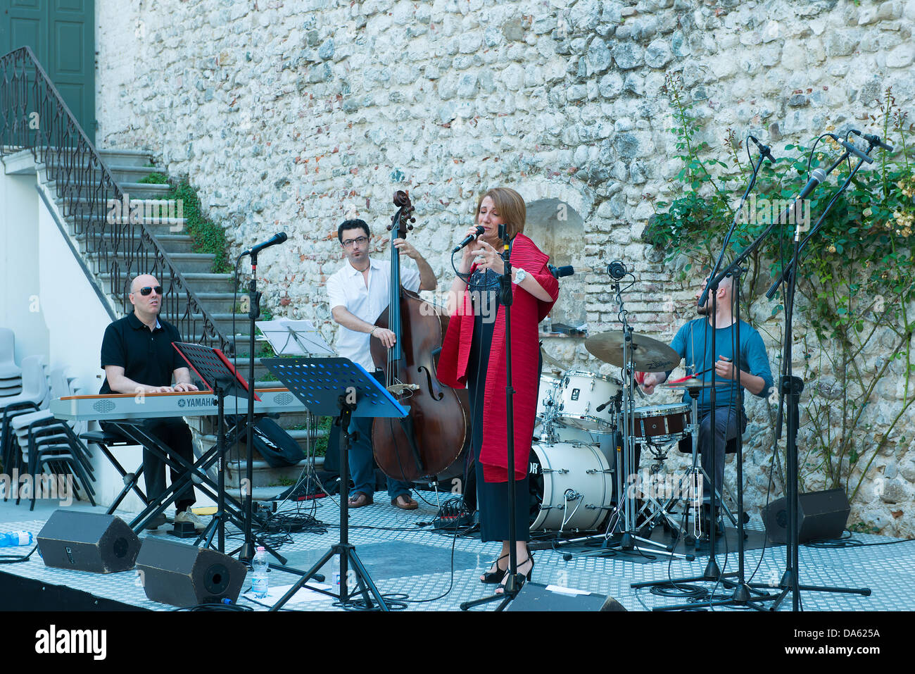 Il Costantini, Serafini, Donatelli' Trio con la cantante Elisabetta Guido in Udin&Jazz 2013 Jazz Festival Foto Stock