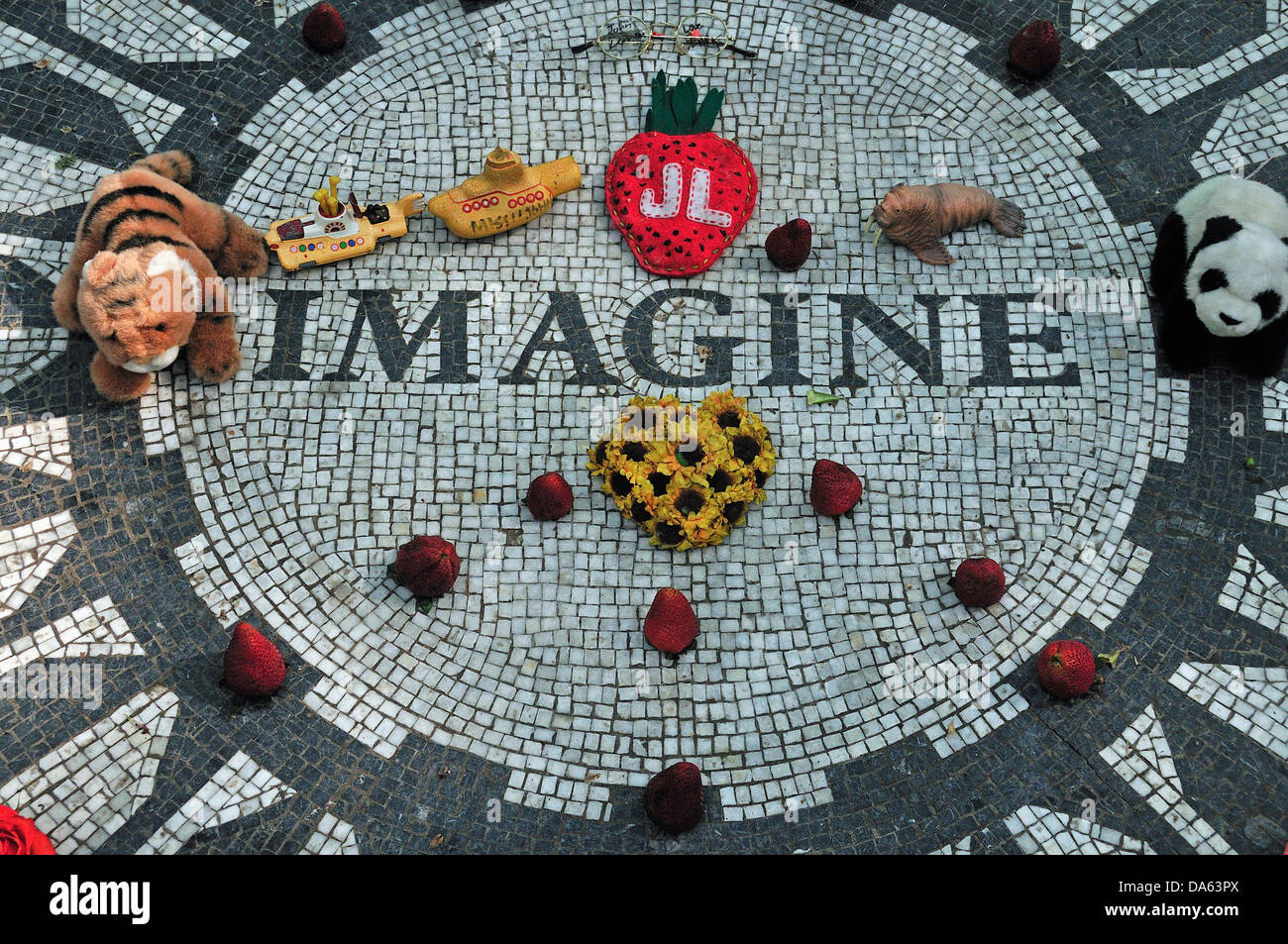 Decorate, memorial, immaginare, Lennon, John Lennon, Strawberry Fields, Central Park, Manhattan, New York, paese, città, Stati Uniti d'America, Nord Foto Stock