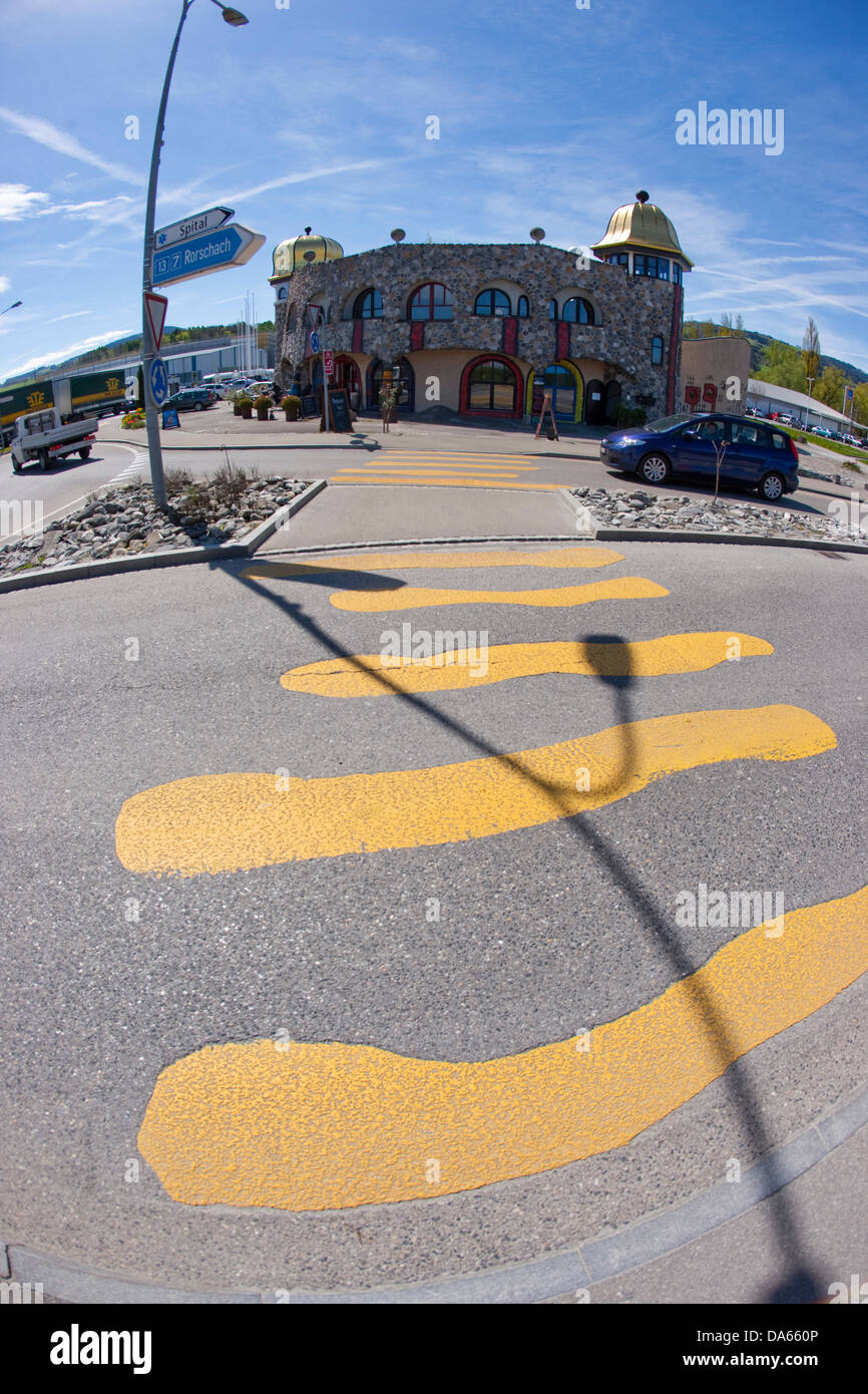 La pedonale strisce, Hundertwasser, mercato coperto, Altenrhein, architettura e cultura, Canton, SG, San Gallo, Svizzera, Eur Foto Stock