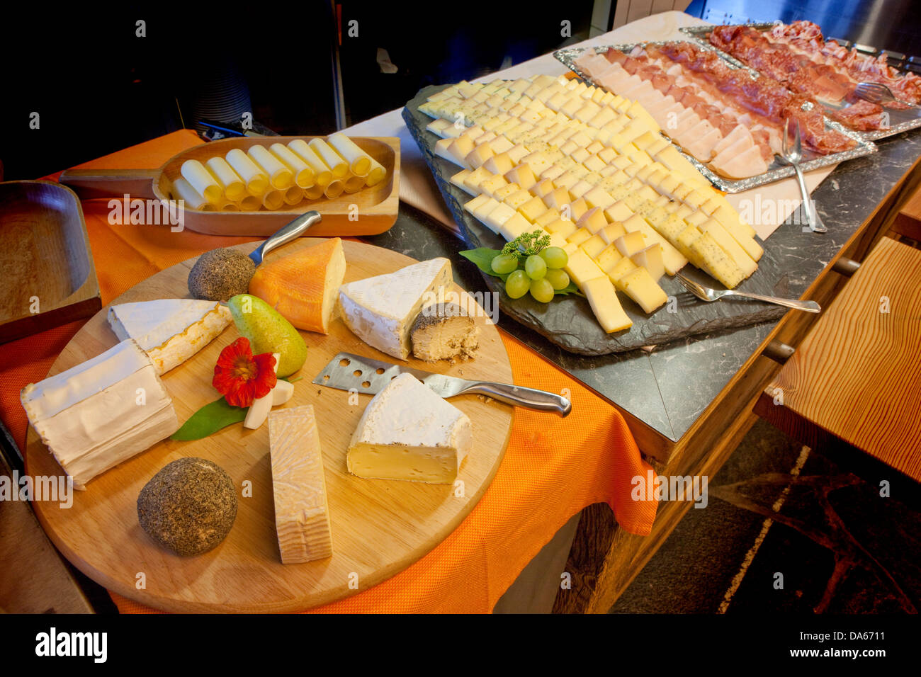 Il cibo del mattino, colazione, Sillerenbühl, Adelboden, il cantone di Berna Oberland Bernese, sport estivi, cibo, mangiare, catering, restaura Foto Stock