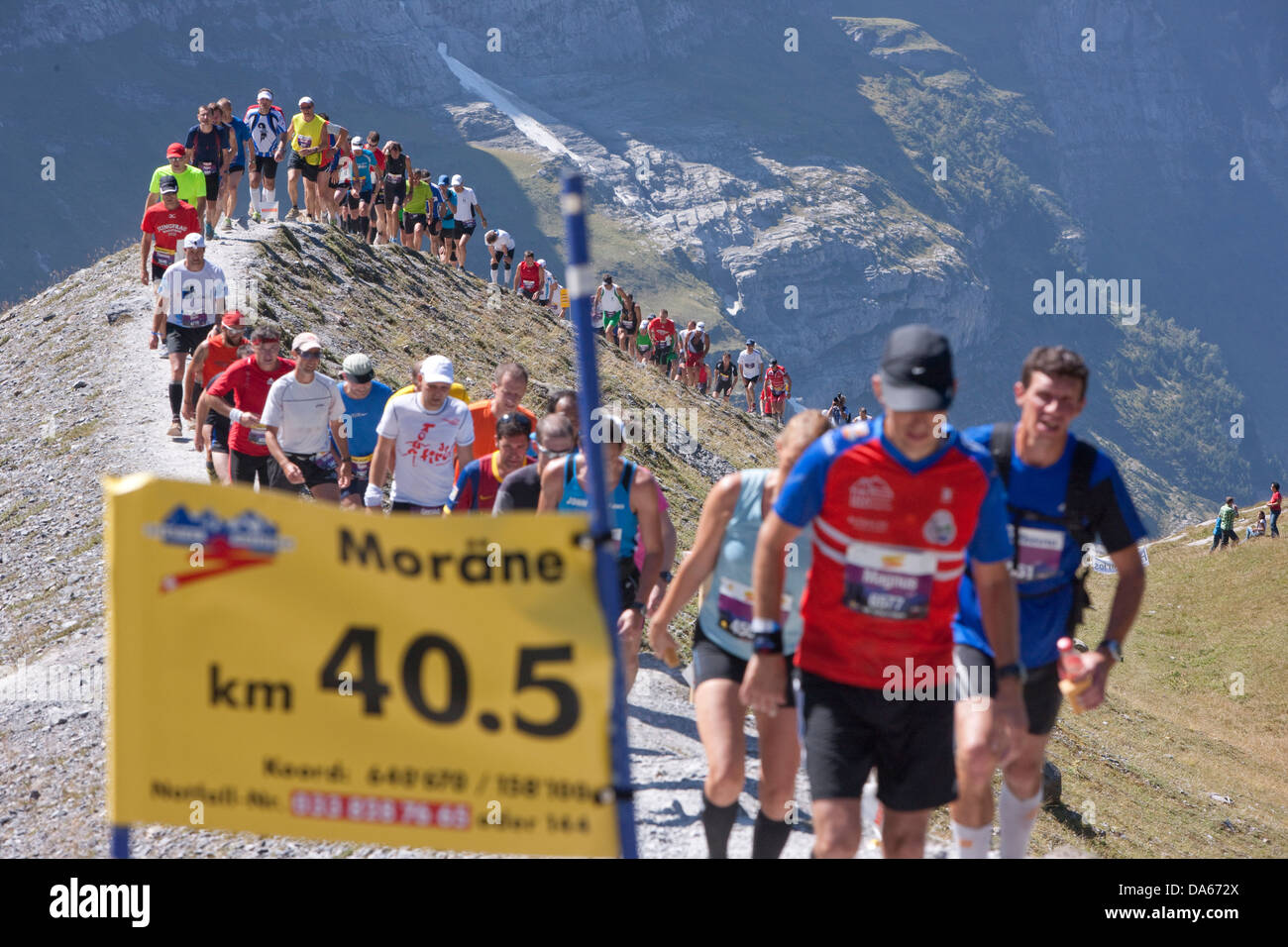 Maratona della Jungfrau, maratona, mountain correre, correre, lo sport più bello del paesaggio di montagna, il paesaggio di montagna, montagne, strada di montagna, s Foto Stock