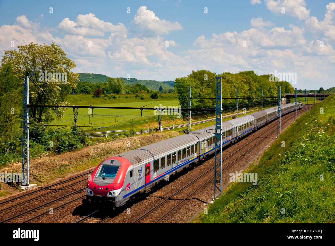Inter-city rail service ( SNCF ), a sud di Parigi, Francia Foto Stock