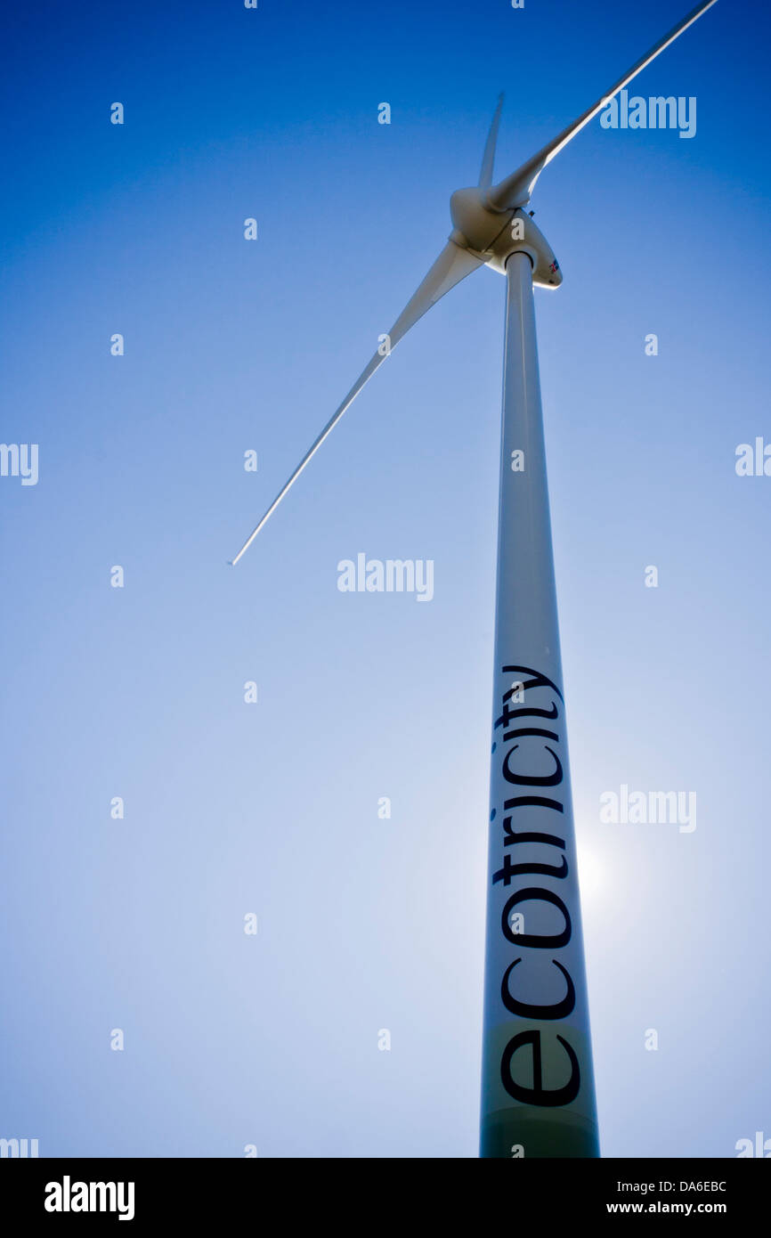 Turbina eolica al Green Park Business Park, Reading, Berkshire, Inghilterra, Regno Unito. Foto Stock