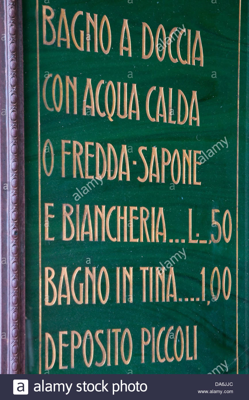 Bagni Pubblici Immagini Bagni Pubblici Fotos Stock Alamy
