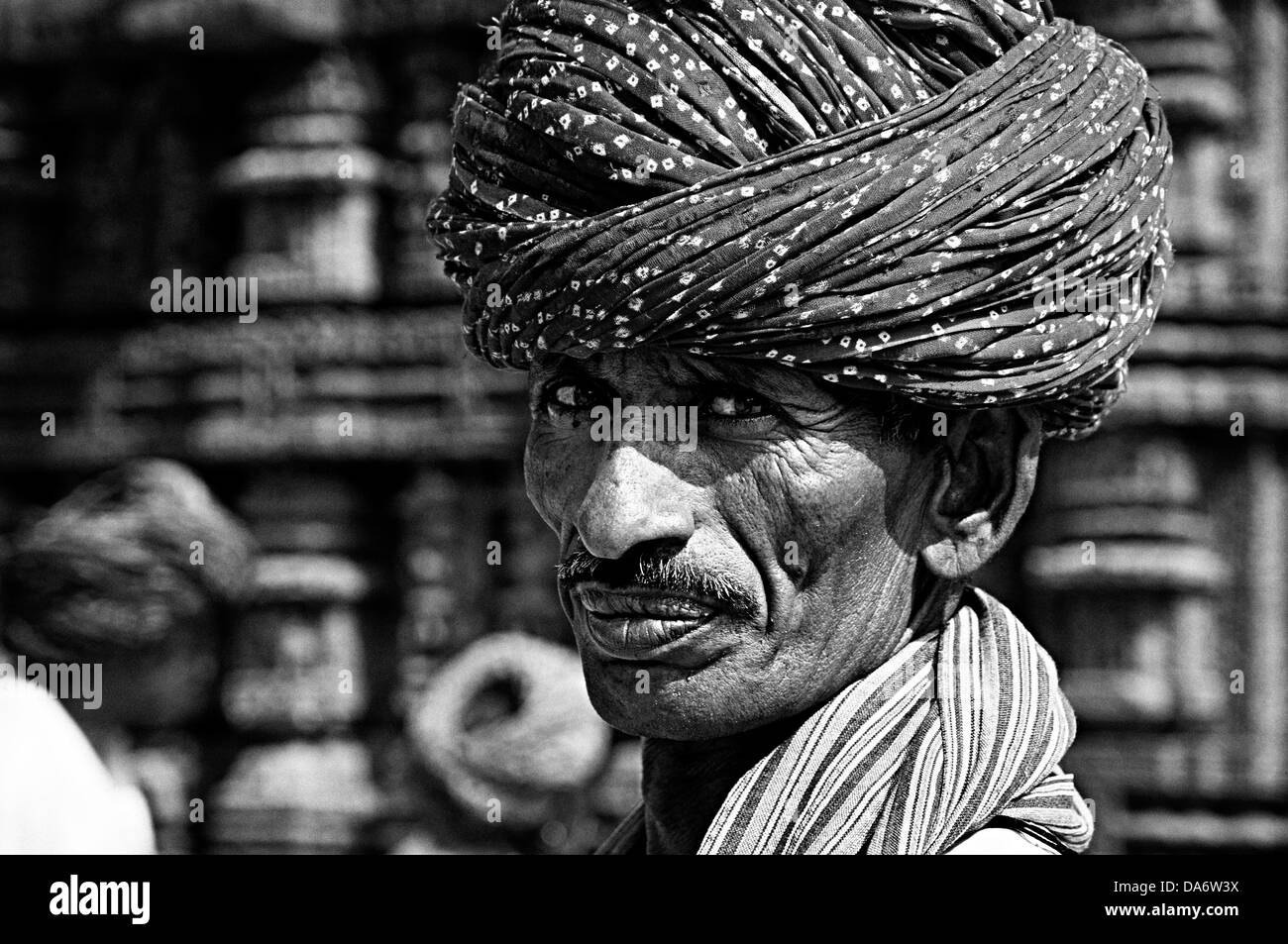Ritratto di Rajasthani pellegrino nel tempio di Konark. Orissa Foto Stock