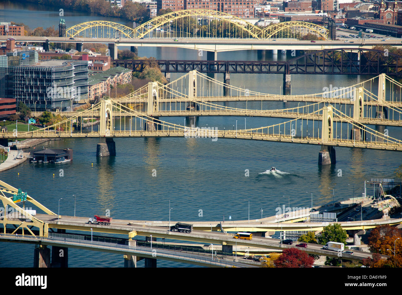 Ponti sul fiume ALLEGHENY centro di Pittsburgh Pennsylvania USA Foto Stock