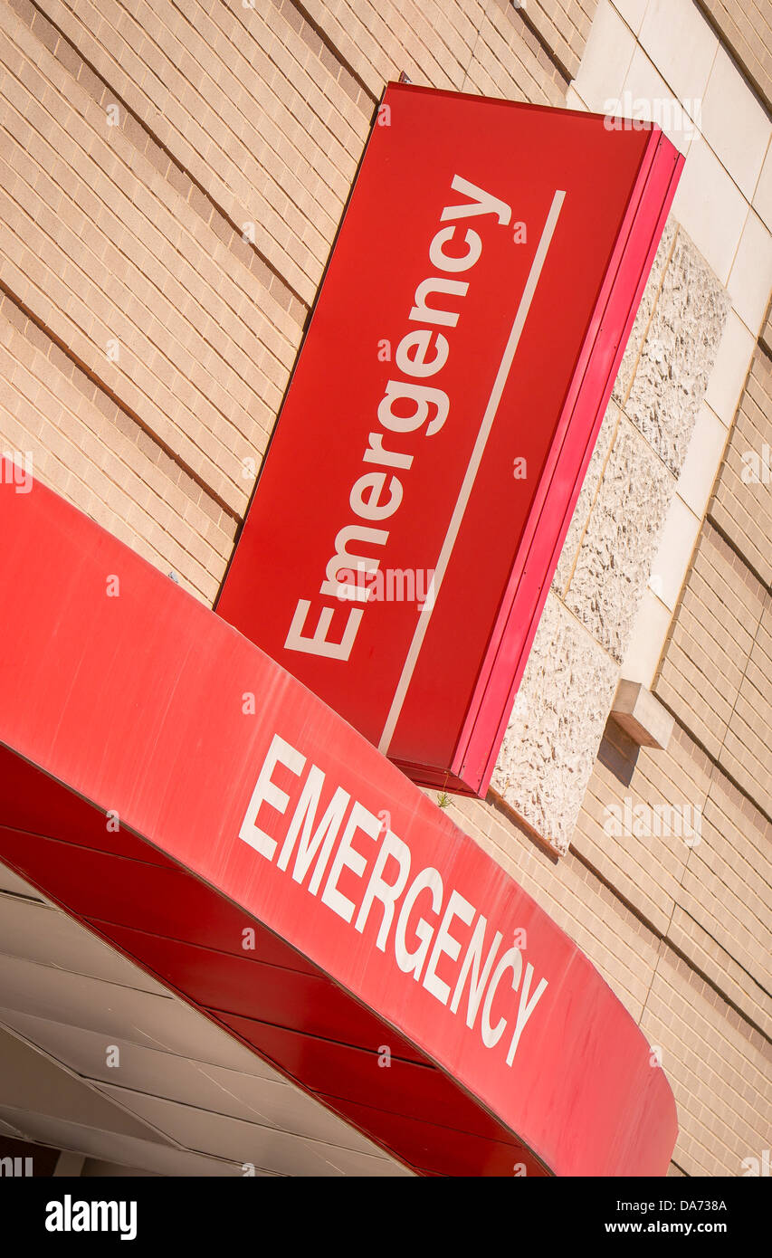 WASHINGTON, DC, Stati Uniti d'America - The George Washington University Hospital di emergenza entrata in camera e segno. Foto Stock