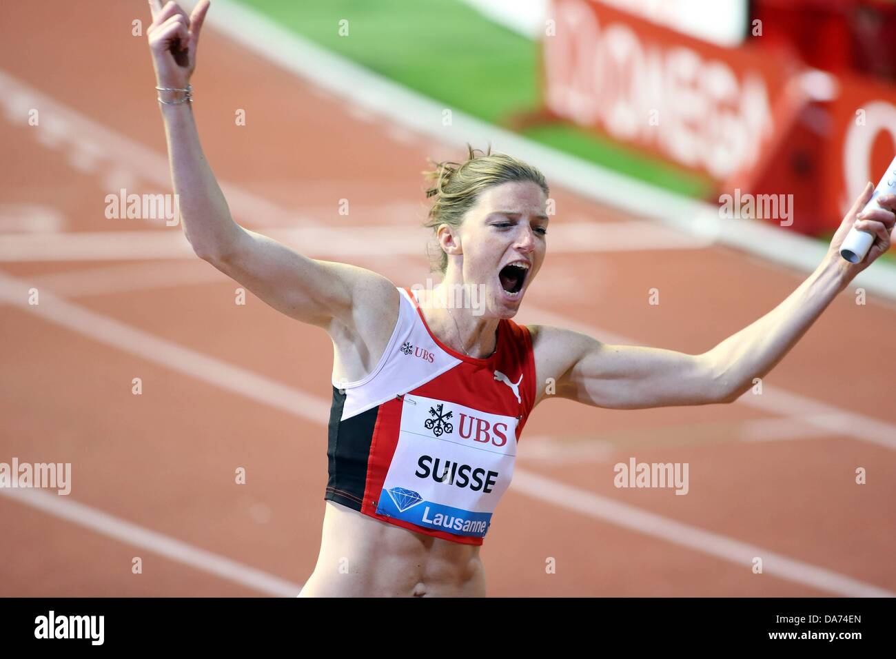 Losanna, Svizzera. 04 Luglio, 2013. IAAF Diamond League Atletica leggera incontro. 4x100m relè celebrazione delle donne da Lea Sprunger SUI Credit: Azione Plus sport/Alamy Live News Foto Stock