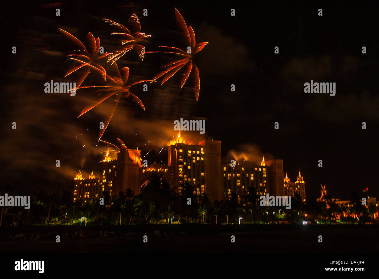 Fuochi d'artificio su Atlantide, 4 luglio, 2013, a Nassau, Bahamas Foto Stock