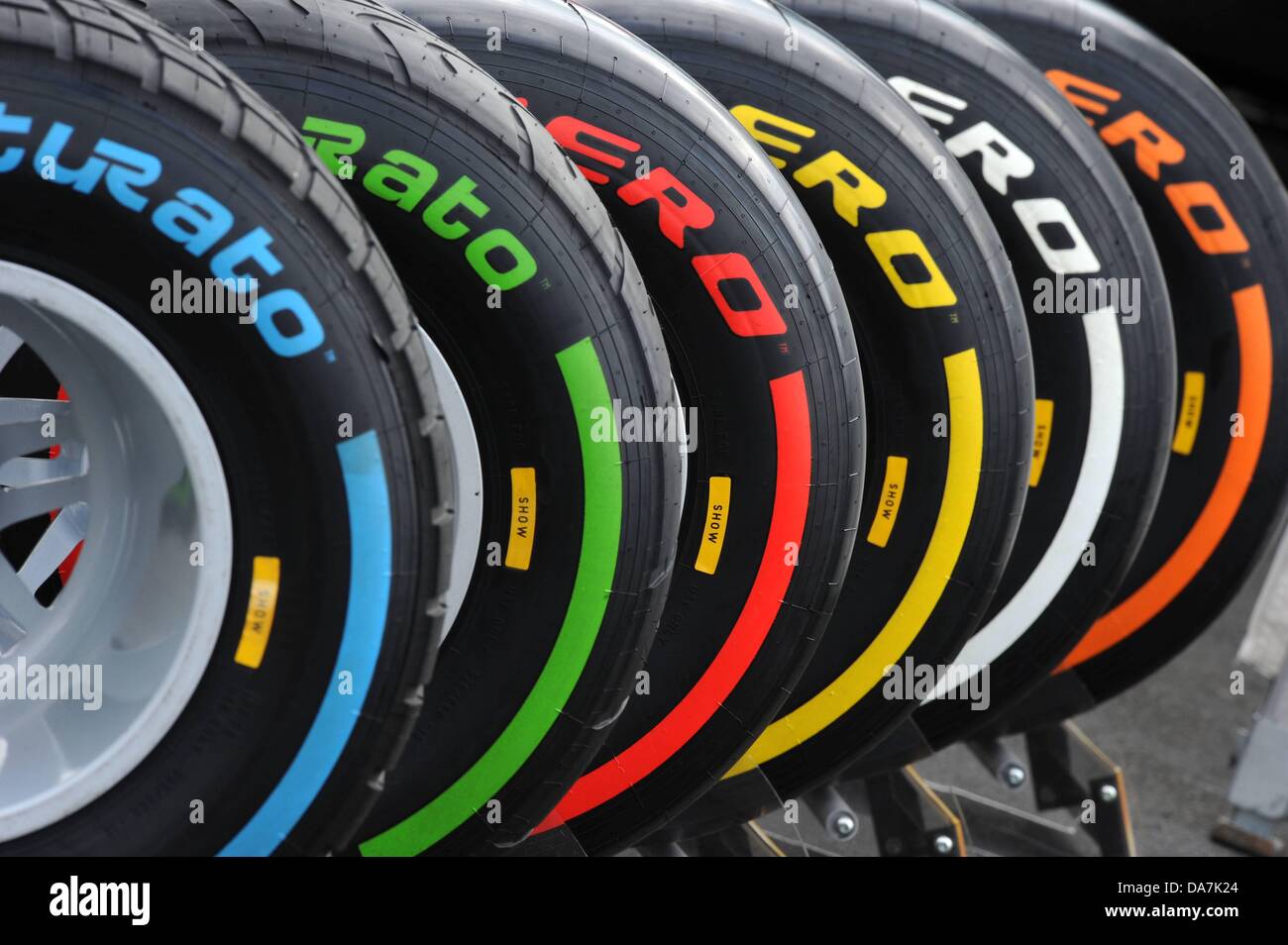 Nurburgring, Germania. 06 Luglio, 2013. Tedesco F1 Grand Prix. Pirelli - Pirelli pneumatici in attesa di usare carte di credito: Azione Plus sport/Alamy Live News Foto Stock