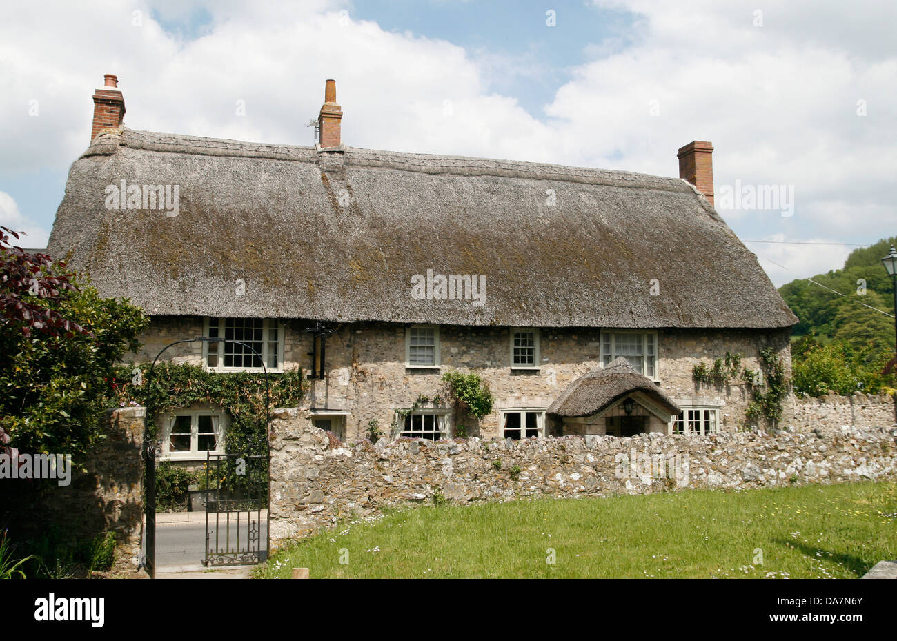 Con il tetto di paglia Inn Porto Axmouth Devon England Regno Unito Foto Stock