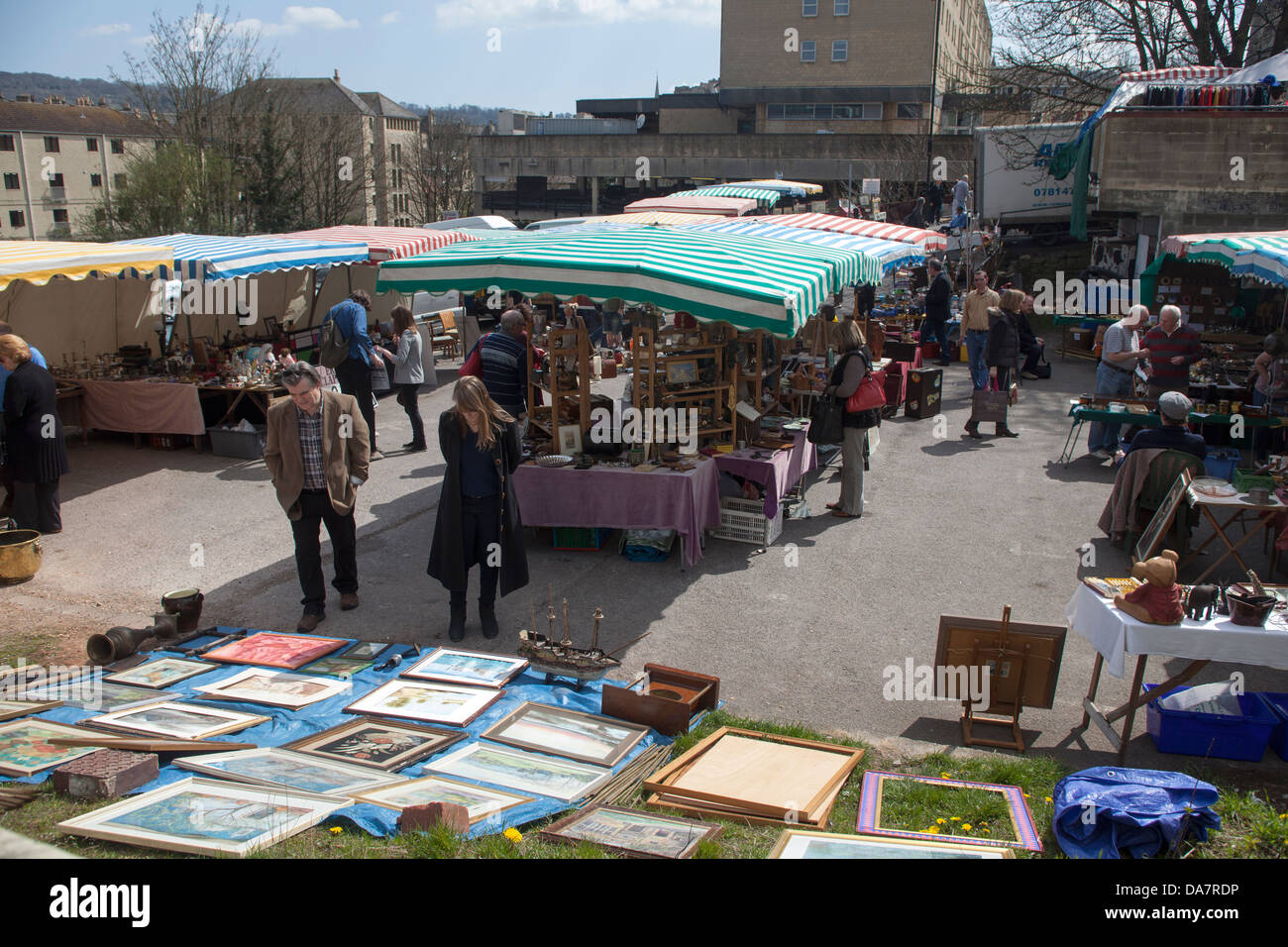 Mercato d'antiquariato vintage Walkt Street Bath Foto Stock