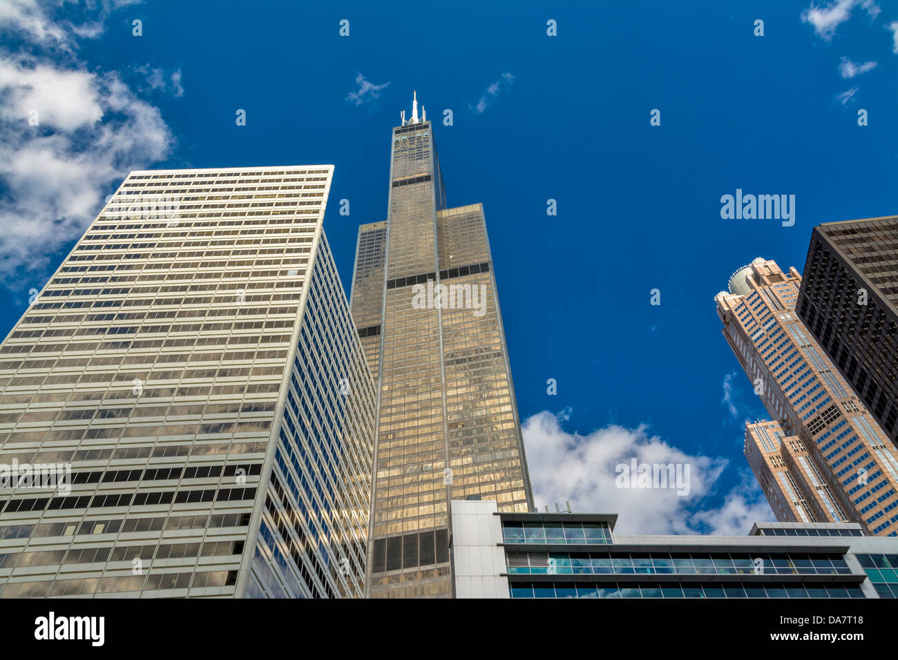 La torre a Chicago con un cielo nuvoloso Foto Stock